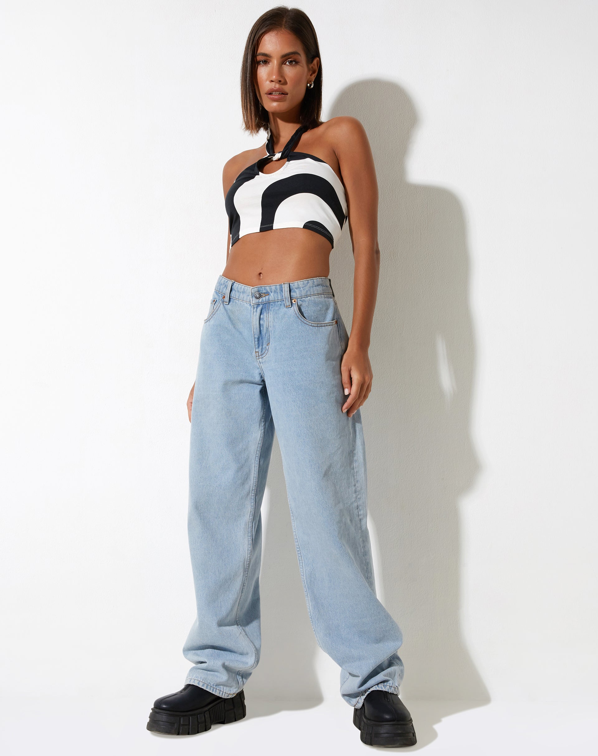 Crop Top Iamah en blanco y negro Optic Swirl