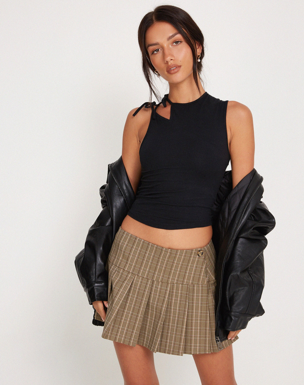 Top Iliana en negro