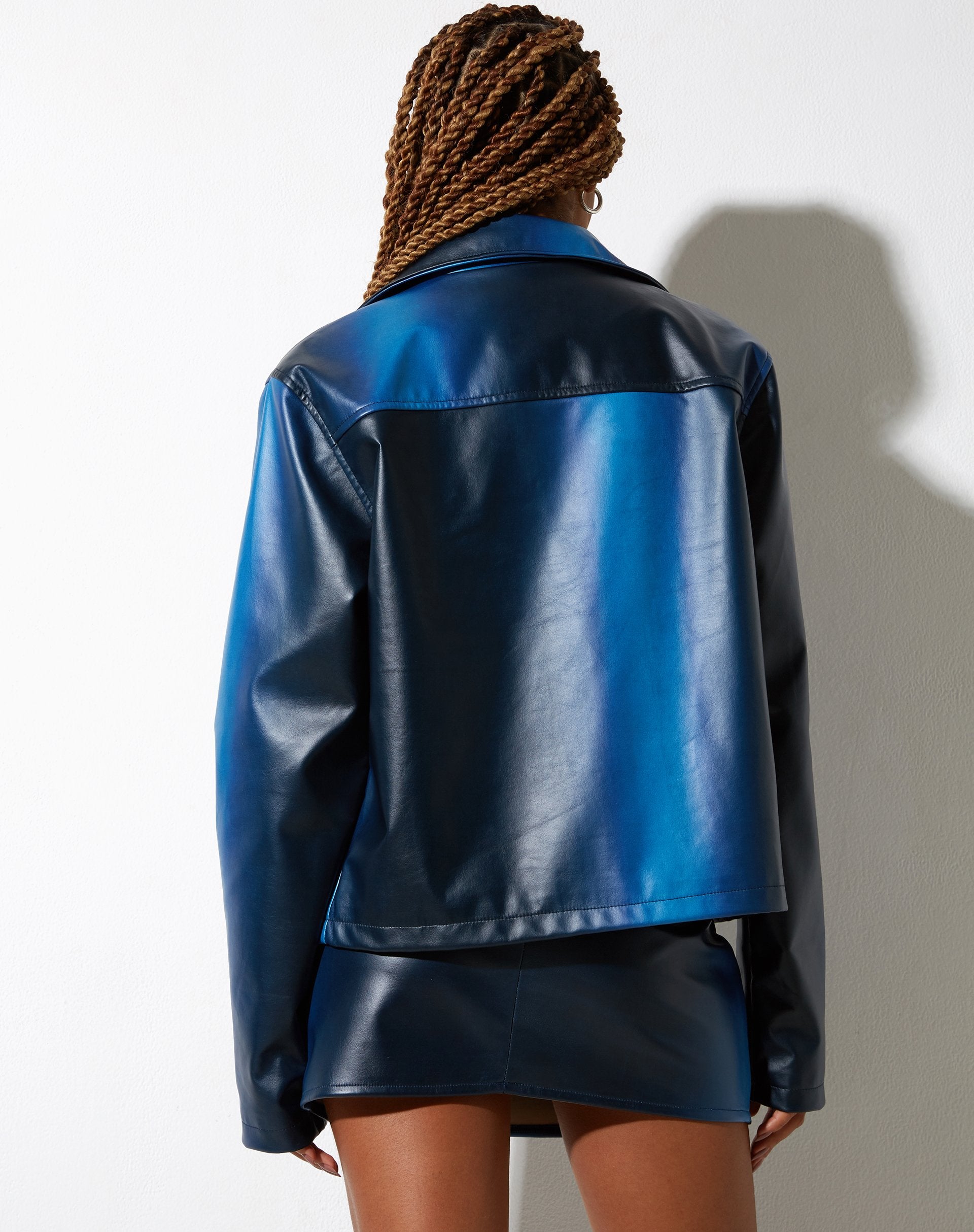 imagen de la Chaqueta Pinara en PU Azul Ombre