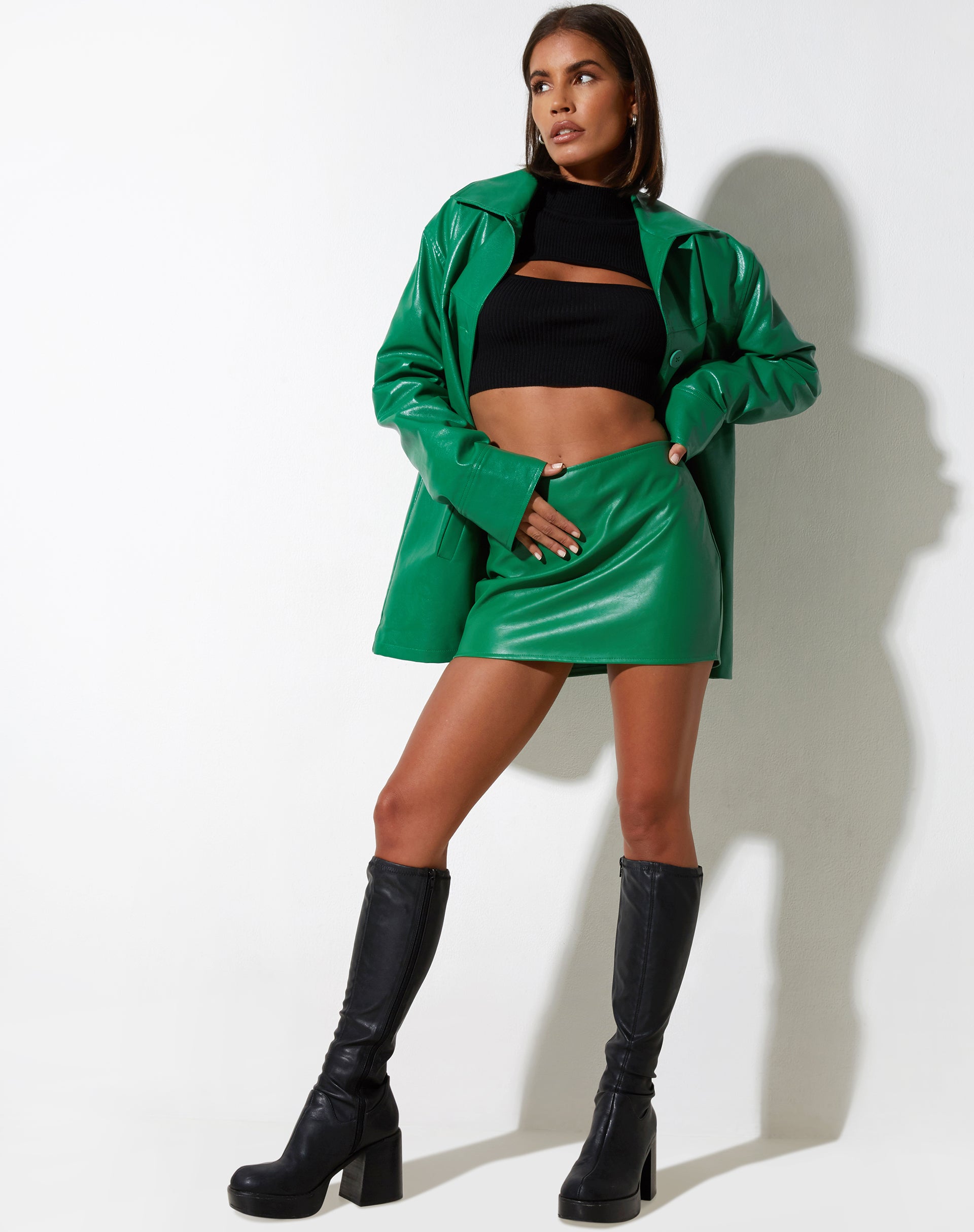 imagen de la minifalda Ima en Pu Kelly Green