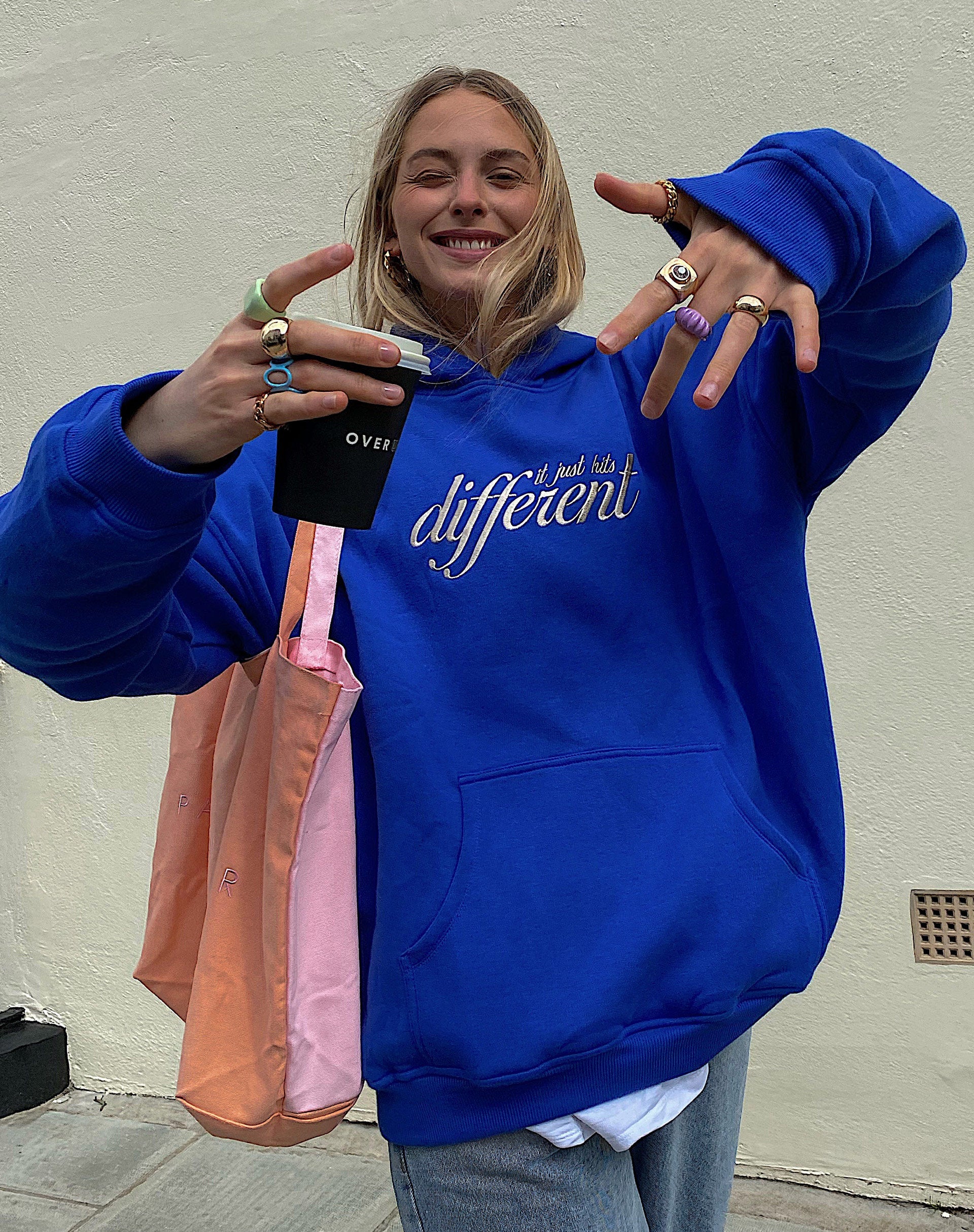 Imagen de Oversize Hoodie in Cobalt It Just Hits Different Embro