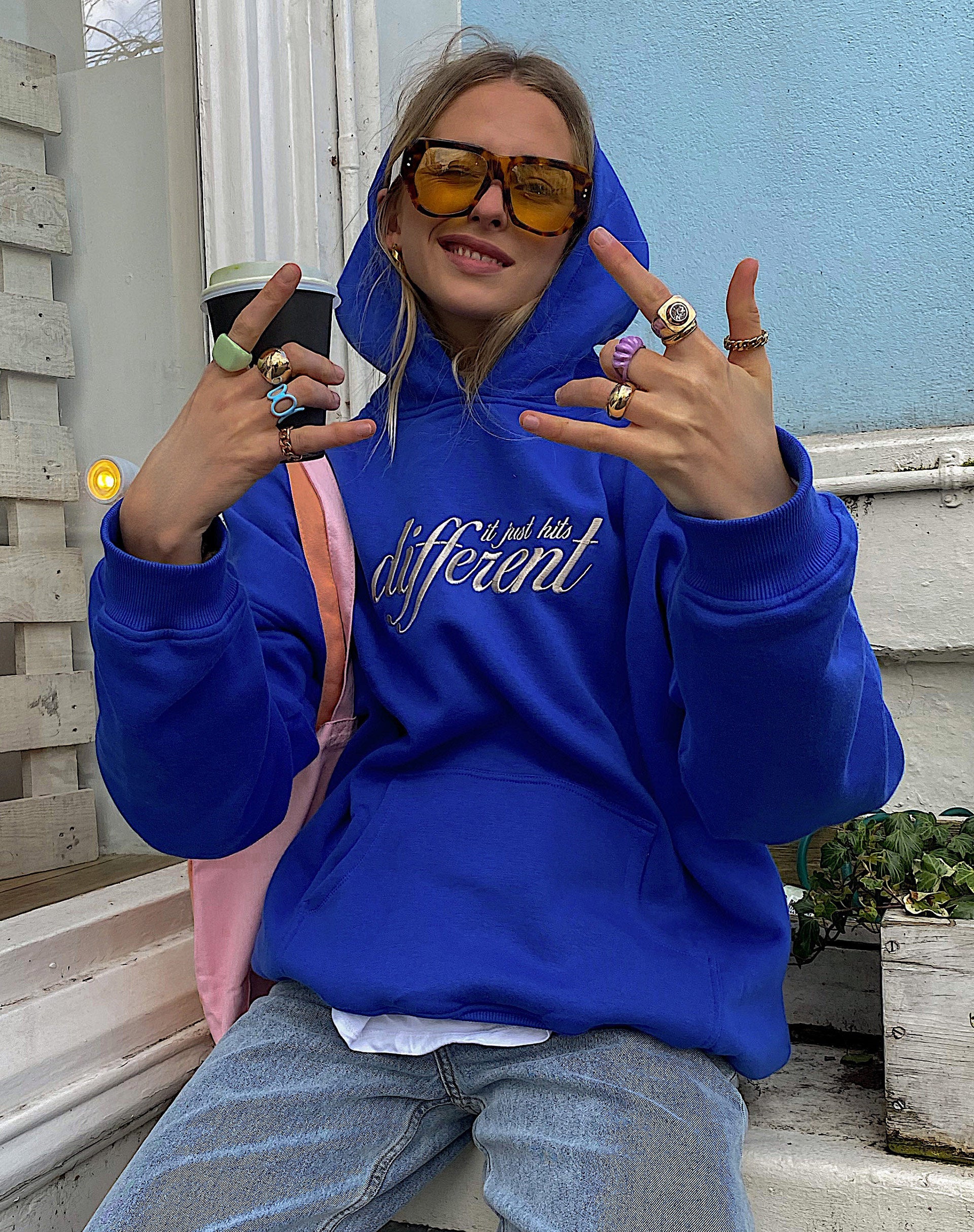 Imagen de Oversize Hoodie in Cobalt It Just Hits Different Embro