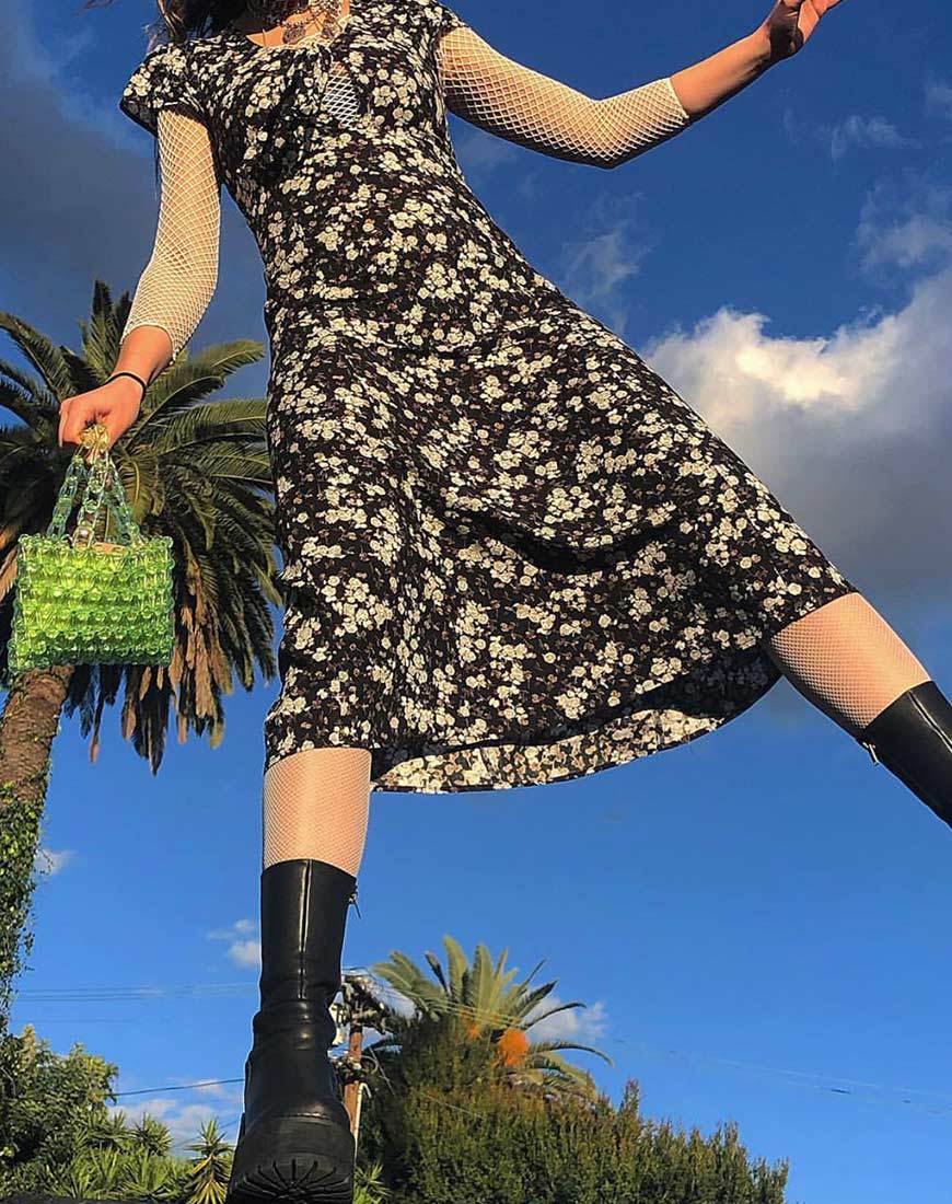 Imagen de Youki Midi Dress in Dark Wild Flower