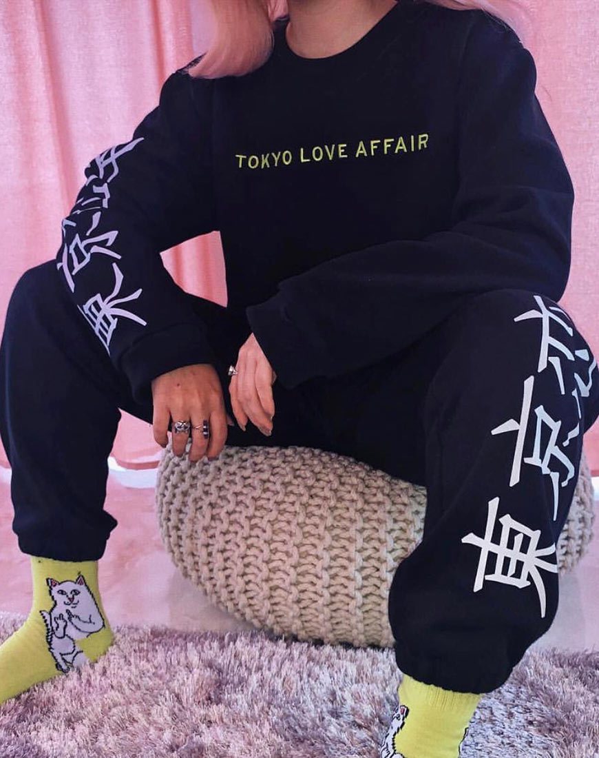 Imagen de Gocea Crop Top en negro Tokyo Love Symbol