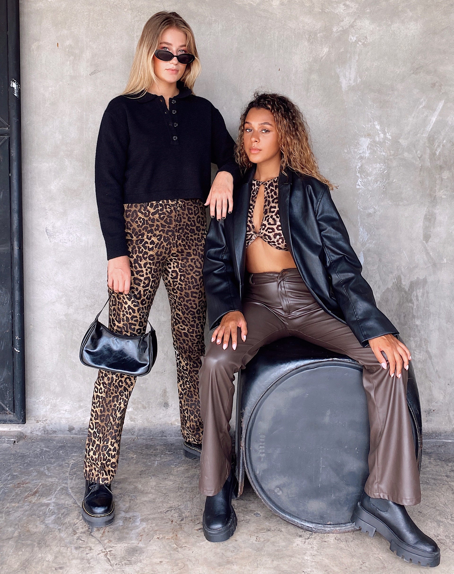 Imagen de Zoven Flare Trouser en Marrón Leopardo Nocturno
