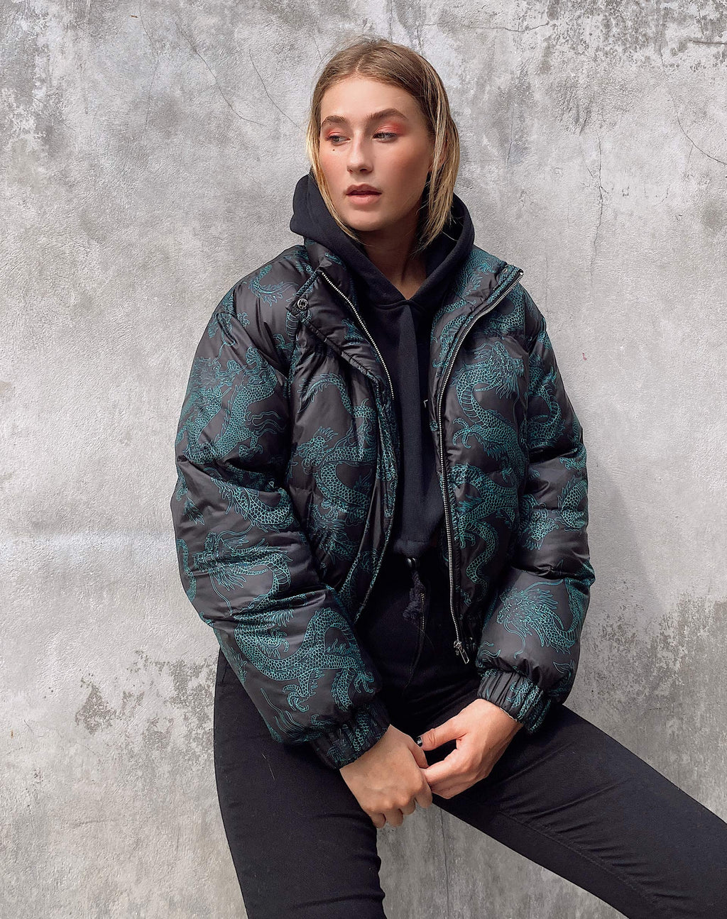 Chaqueta Rohos Puffer en Flor de Dragón Negro y Menta