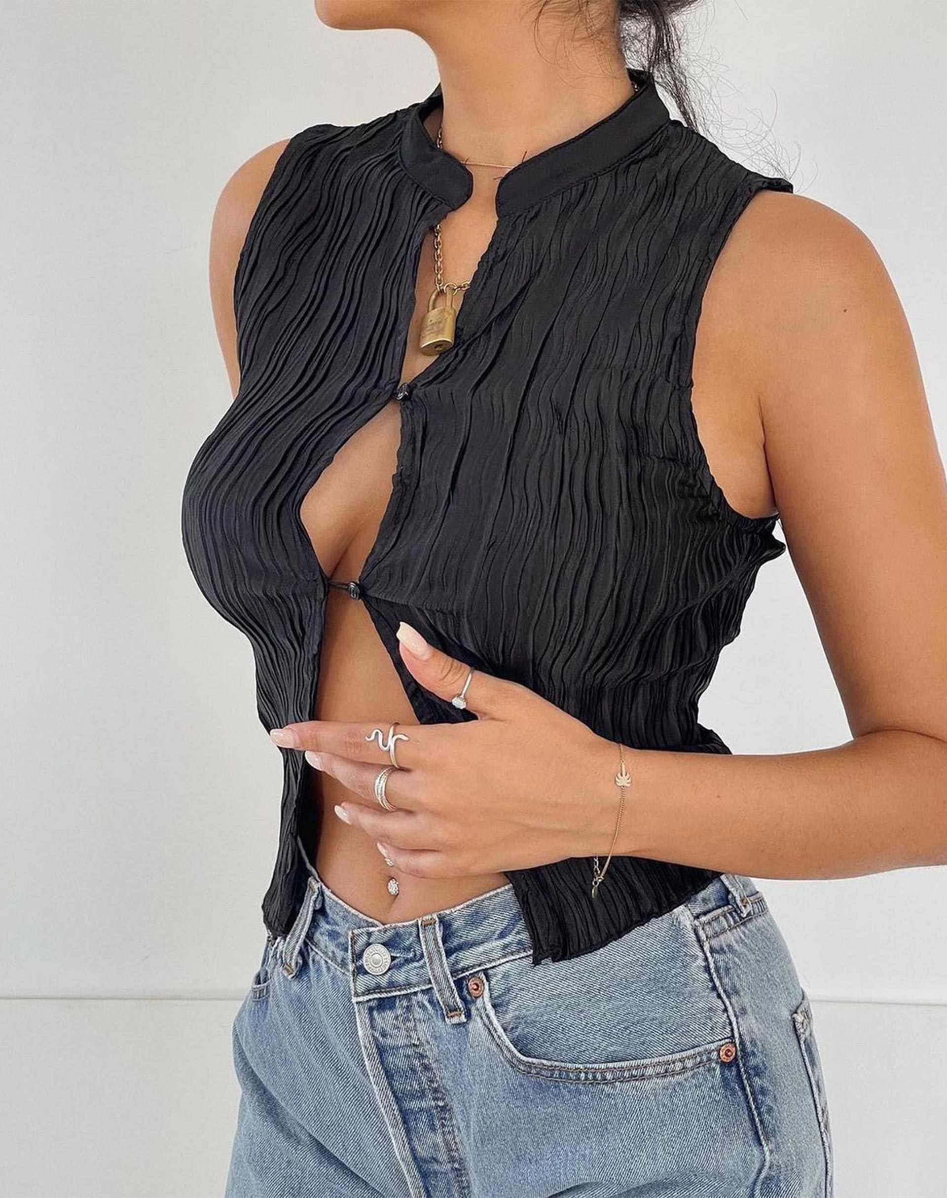 Imagen de Inara Crop Top en negro arrugado