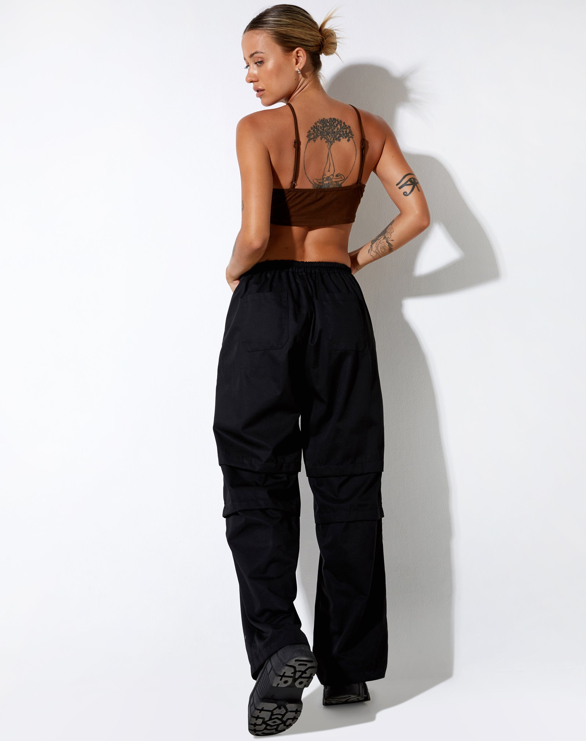 IMAGEN DE Intan Crop Top en Cacao