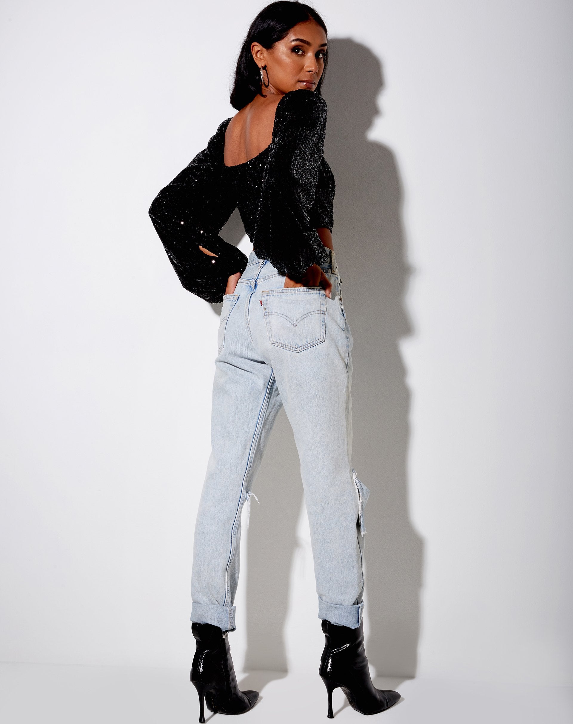 Imagen de Irene Crop Top en Drape Sequin Negro