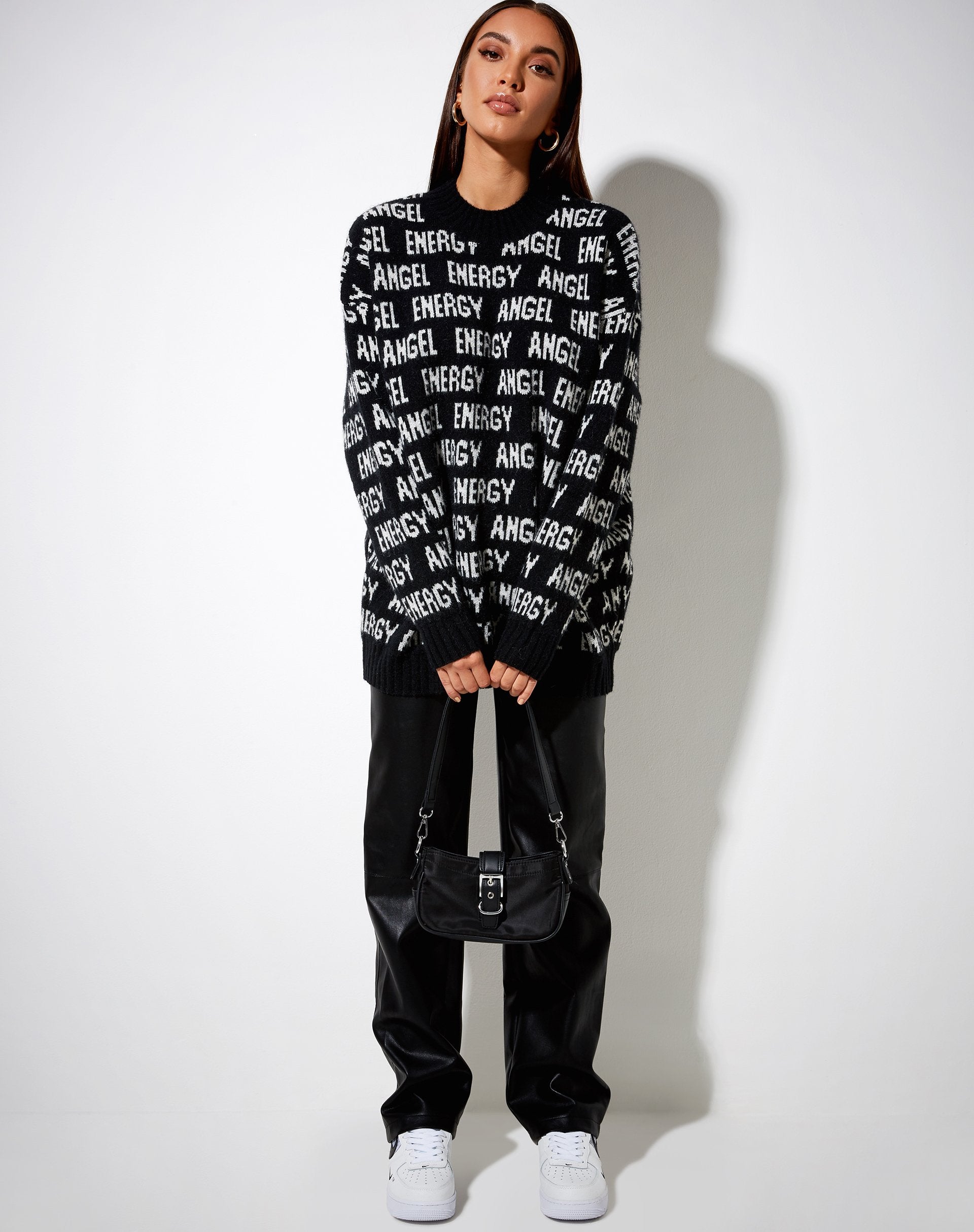 Imagen de Iskov Jumper en negro con marfil Angel Energy