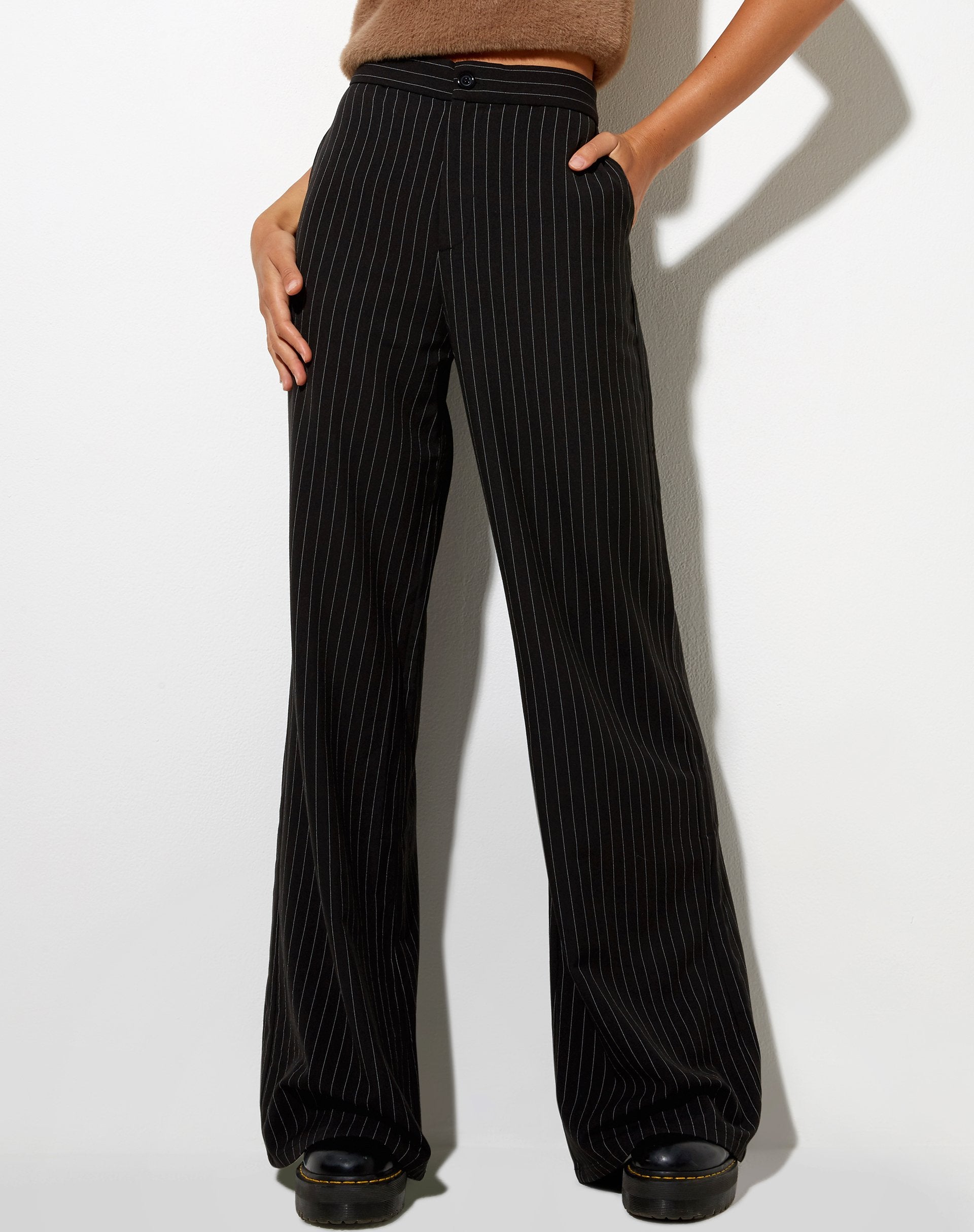 Imagen del pantalón Ivo Flare de raya diplomática negro