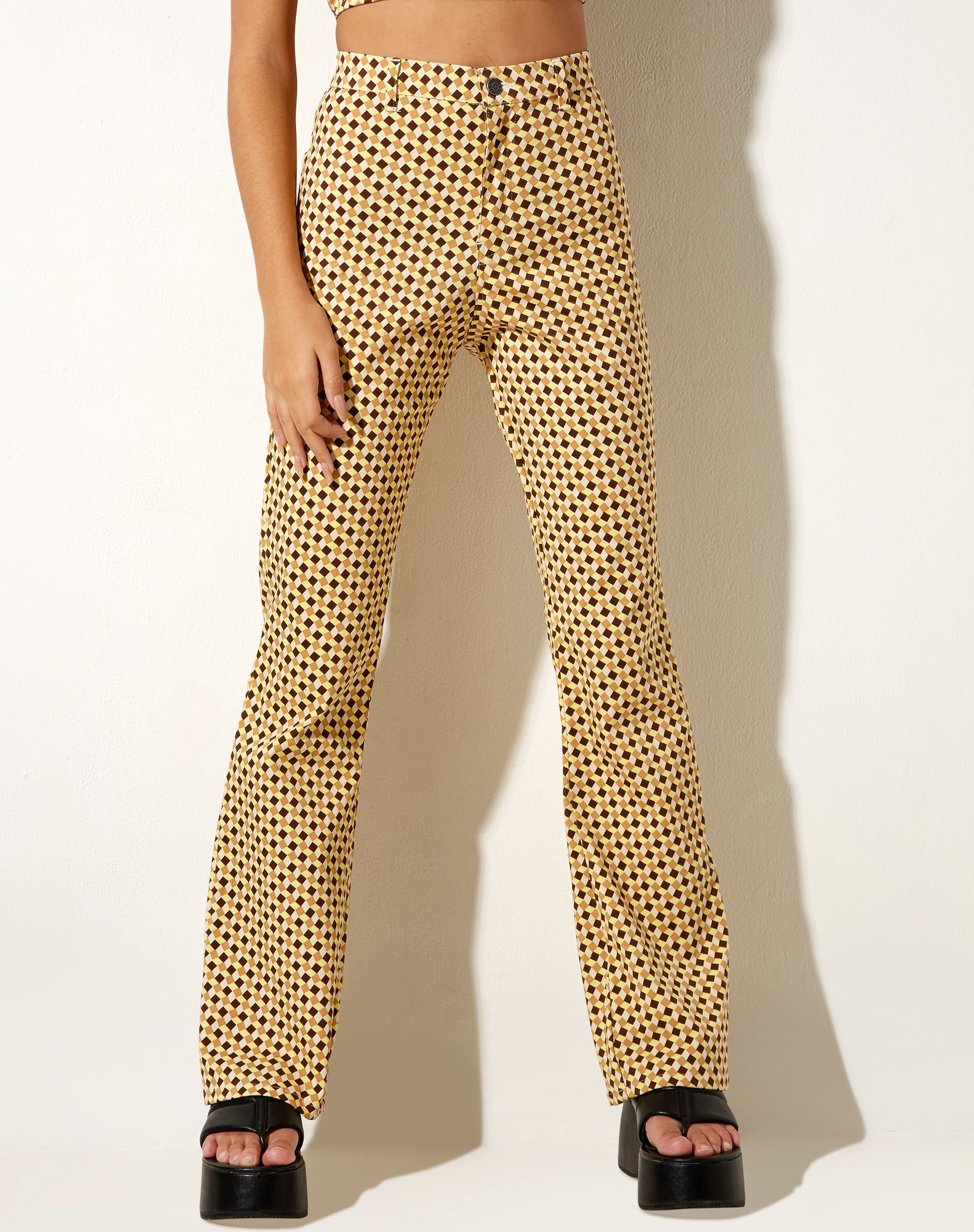 Imagen de Zoven Flare Trouser in Wavy Checker Yellow