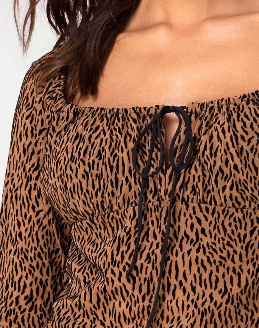 Imagen de Janina Top en Red Tan Animal Flock