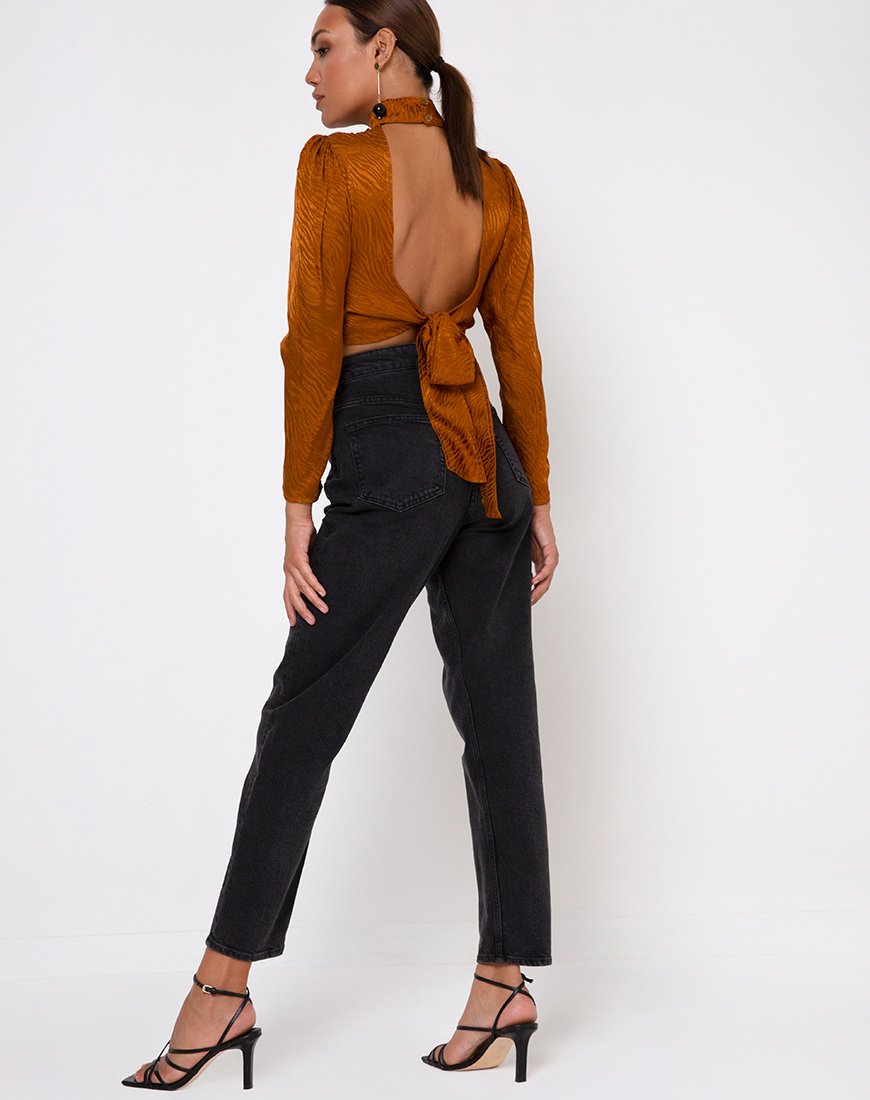 Imagen de Jasty Crop Top en Satén Zebra Coral Dorado