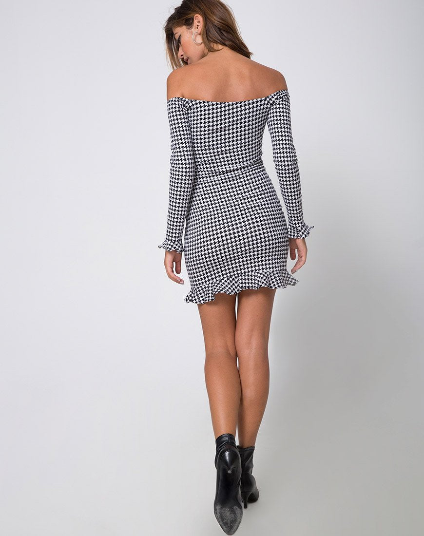 Imagen de Jazzie Off The Shoulder Dress in Dogtooth