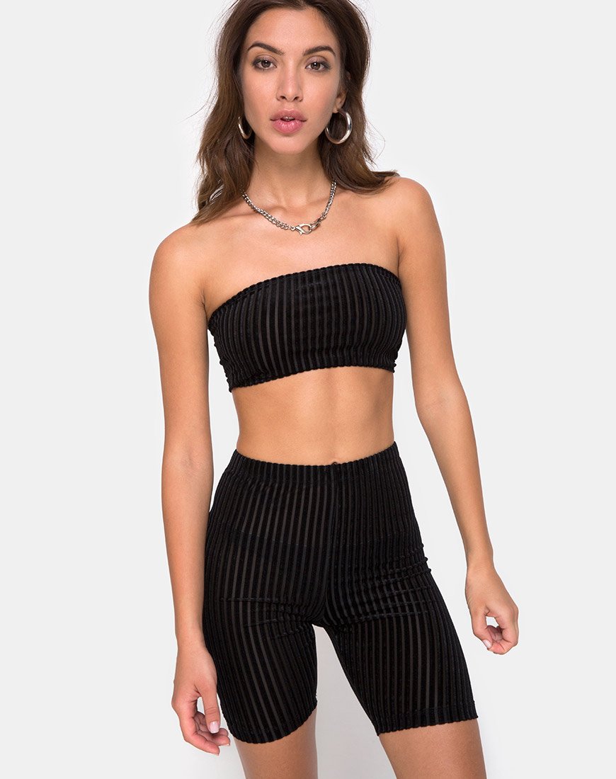 Image of Pantalón corto de terciopelo a rayas negro X Princess Polly