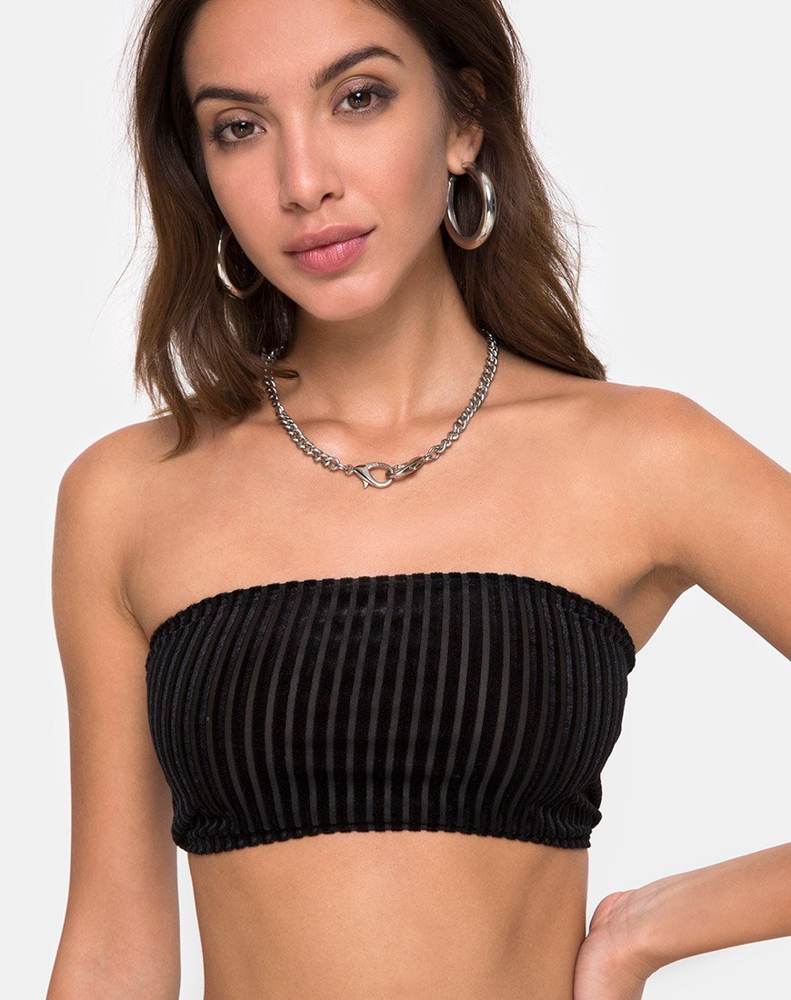 Camiseta de tirantes en terciopelo negro X Princess Polly