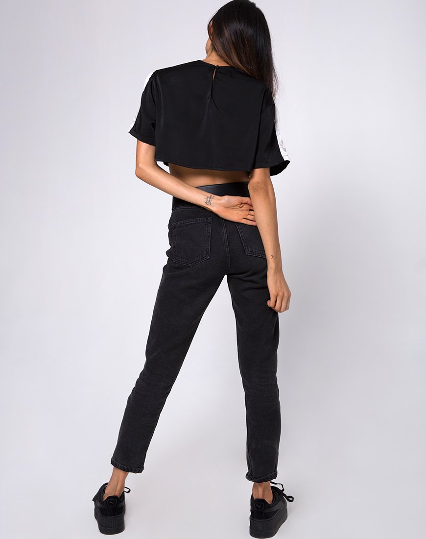 Imagen de Jiho Crop Top en negro con rayas marfil