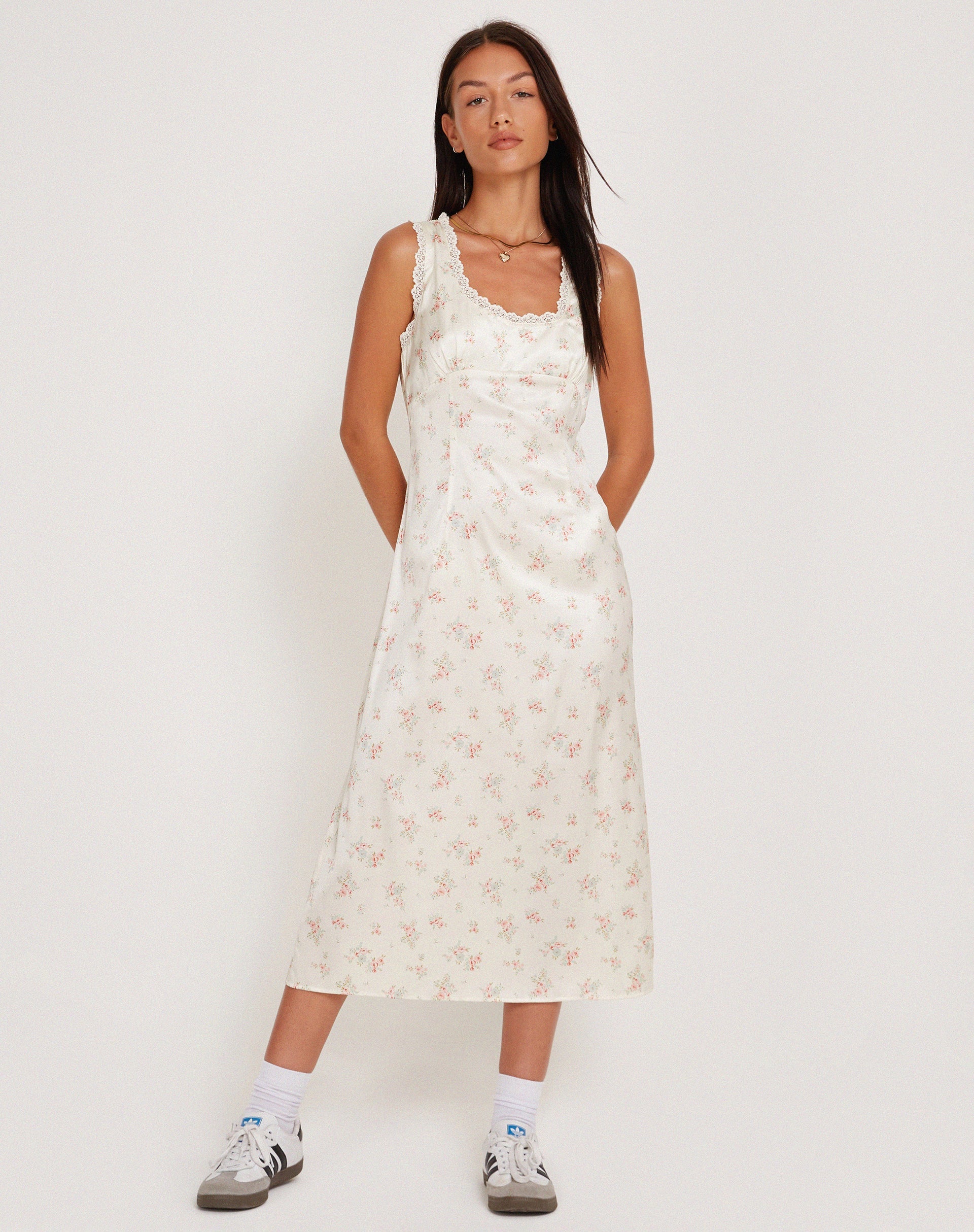 Imagen de Jinora Vestido midi de satén Vintage Rose Garland