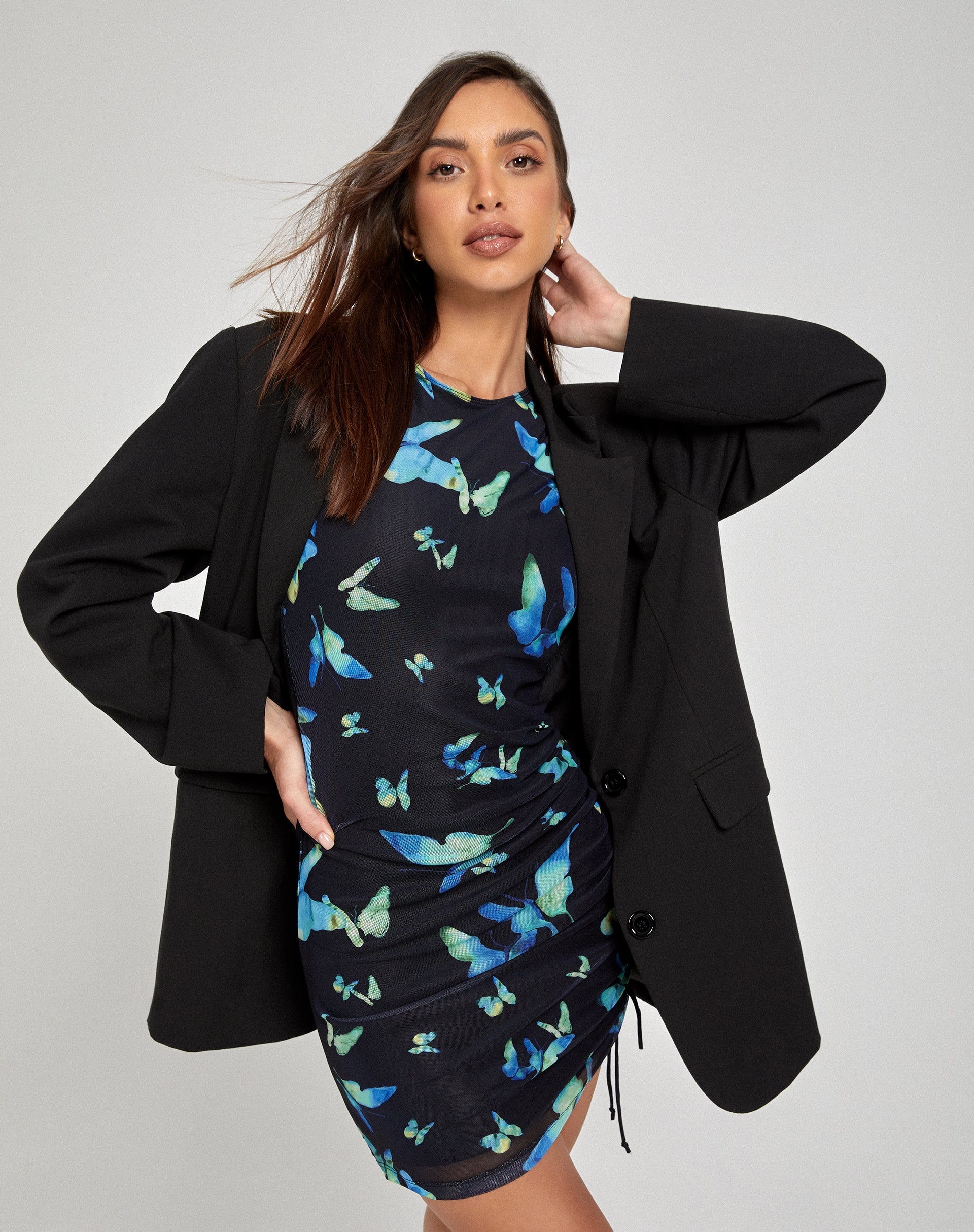 imagen de Juana Vestido Camiseta Mariposa Acuarela Negro
