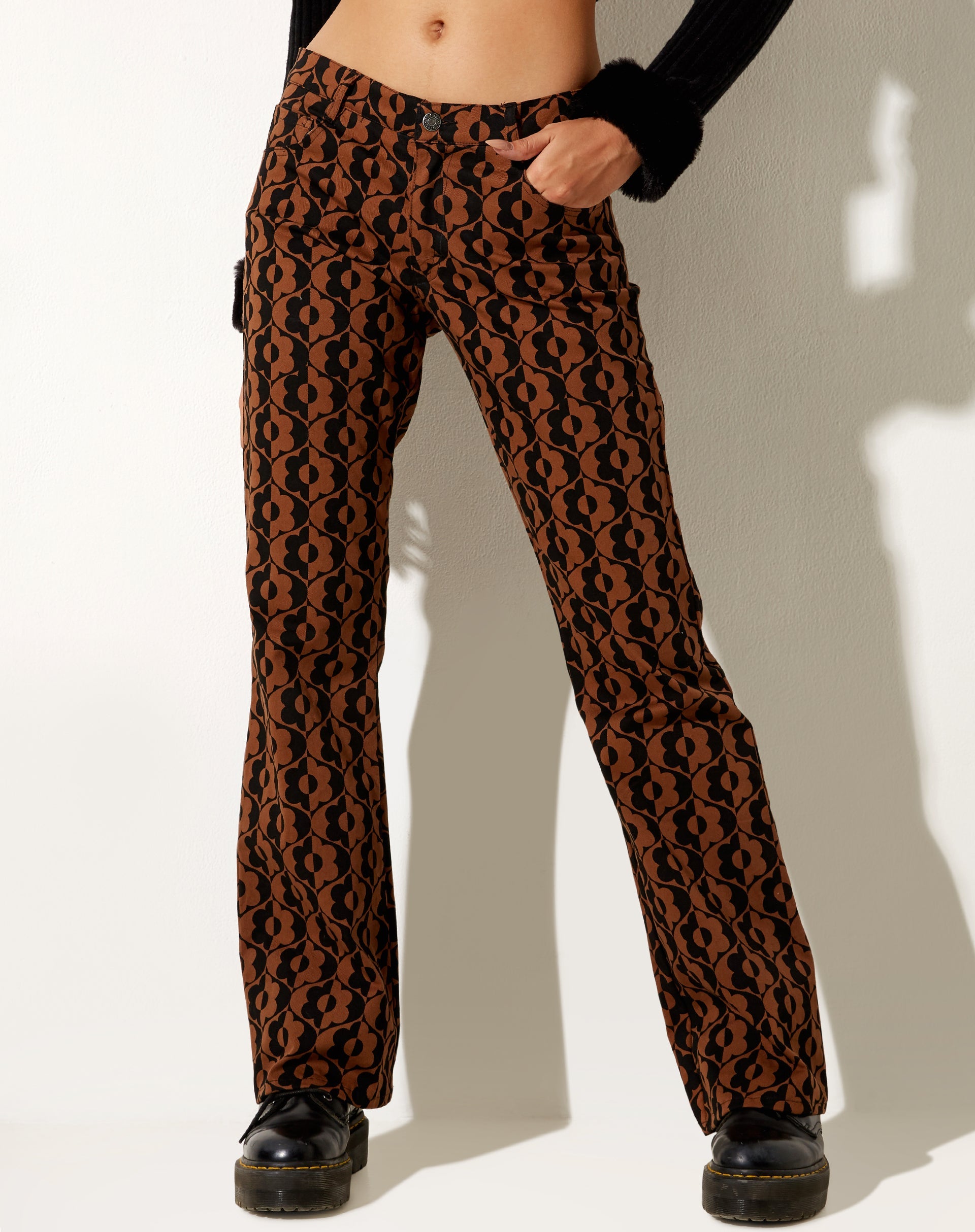 Imagen de Jopan Flare Trouser in Wavy Flower Marrón