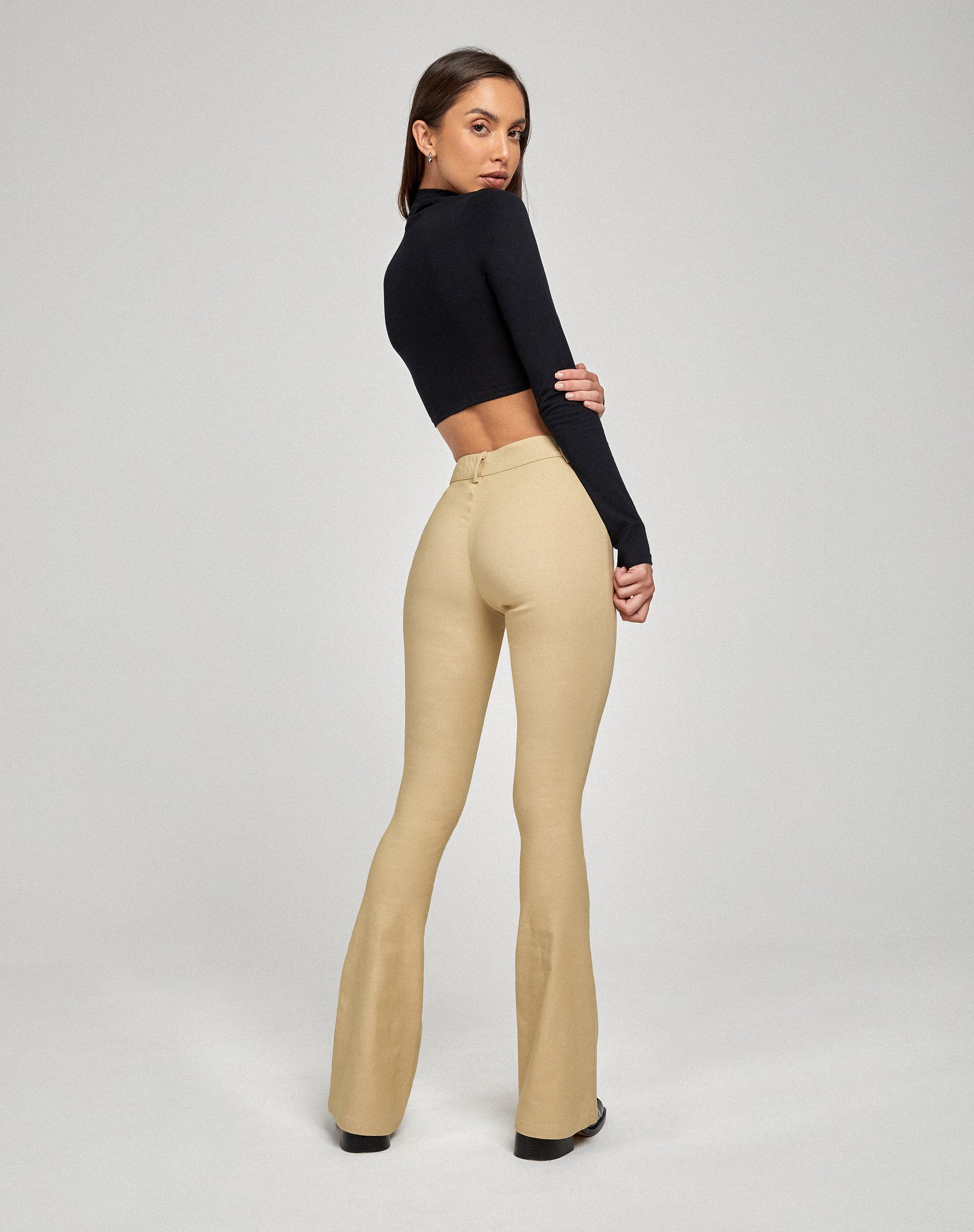 imagen de Jopanka Flare Trouser en Tailoring Ecru