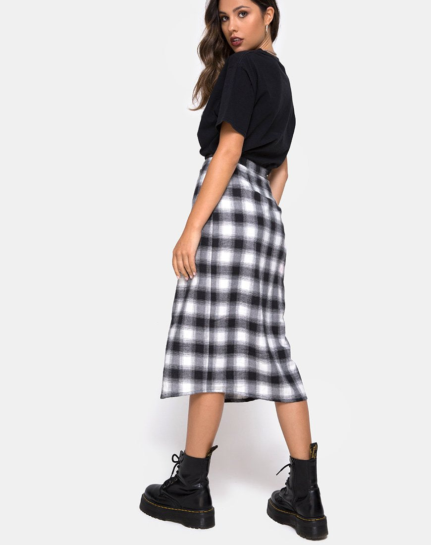 Imagen de Kaisa Midi Skirt in Plaid Black and White