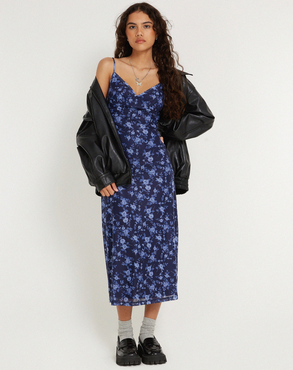 Vestido Midi Estampado Kalana en Azul Marino Pretty Floral