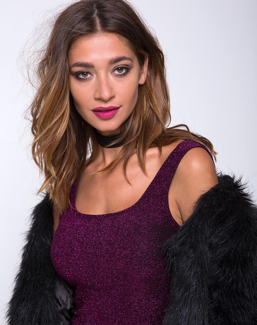 Imagen del vestido Katia en purpurina burdeos