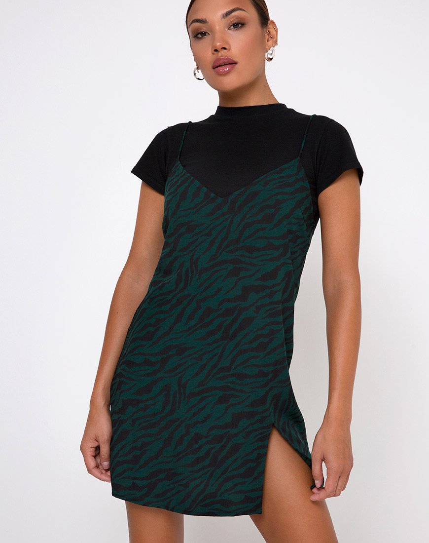 Imagen del minivestido Katya en verde bosque cebra años 90