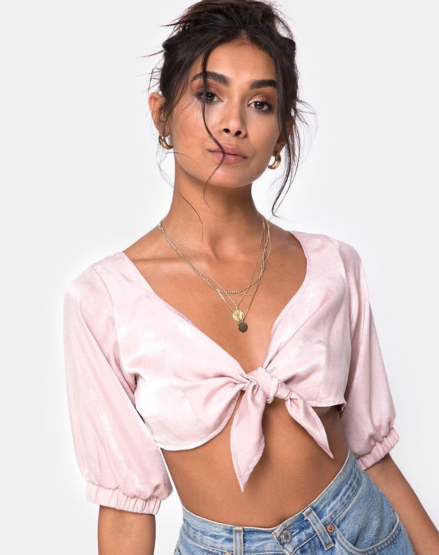 Kavida Crop Top de satén rosa empolvado