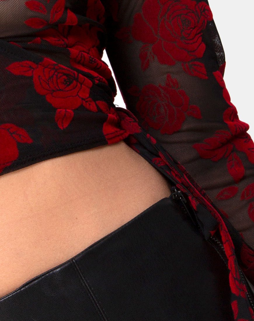 Imagen de Kayak Wrap Top en romántica rosa roja Flock