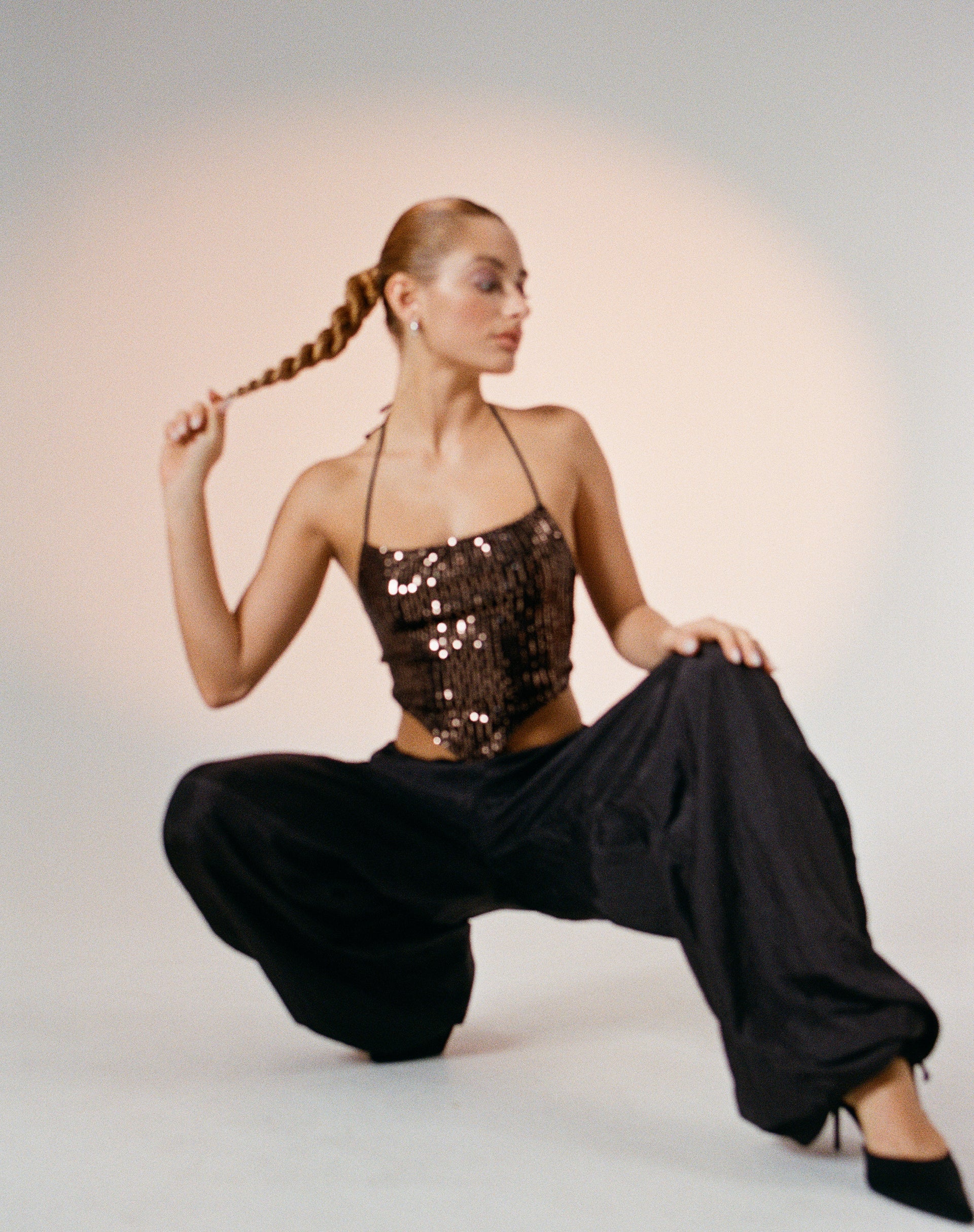 imagen de Ketida Crop Top en Drape Sequin Copper