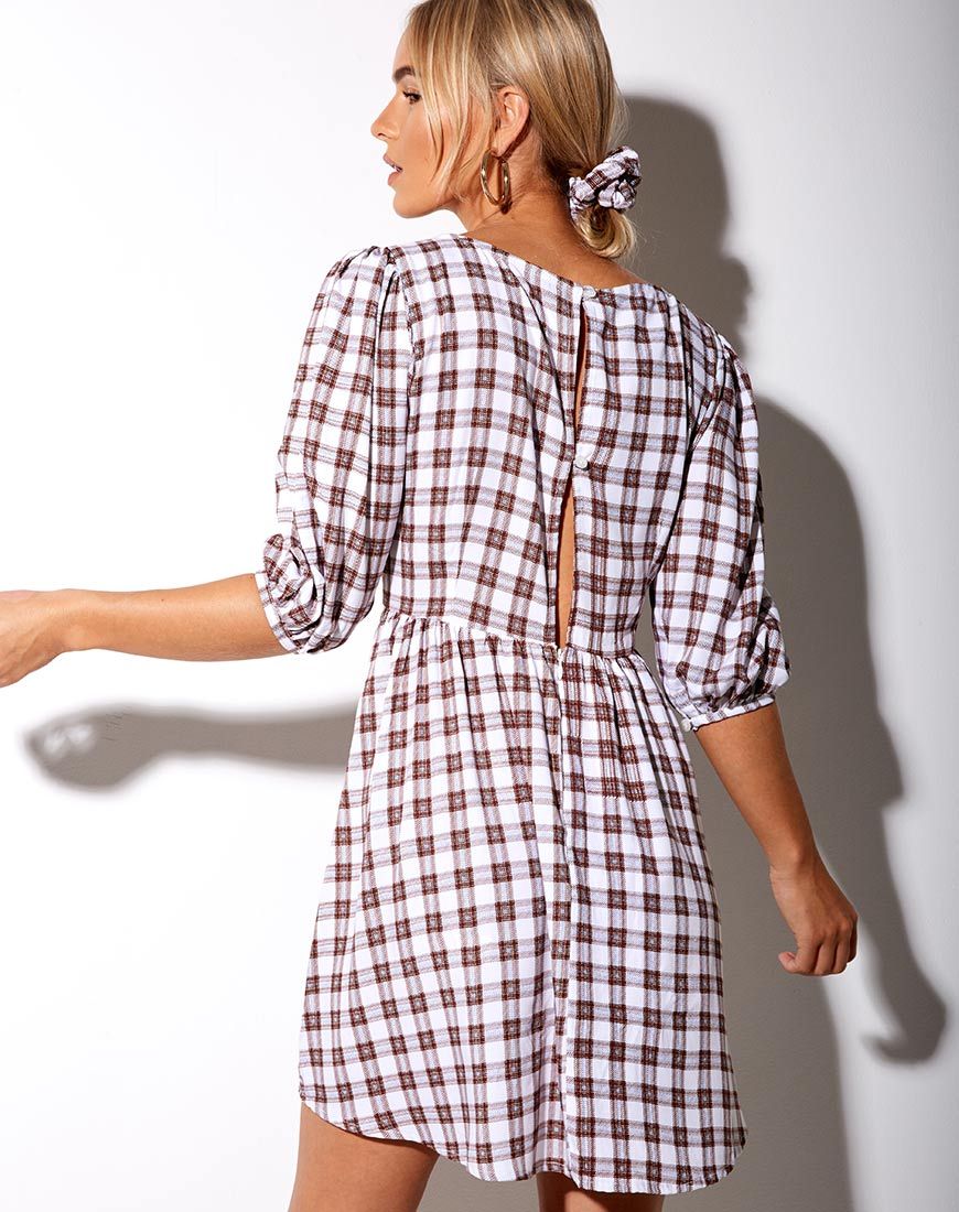 Imagen del vestido Kezie en Checkmate Marrón