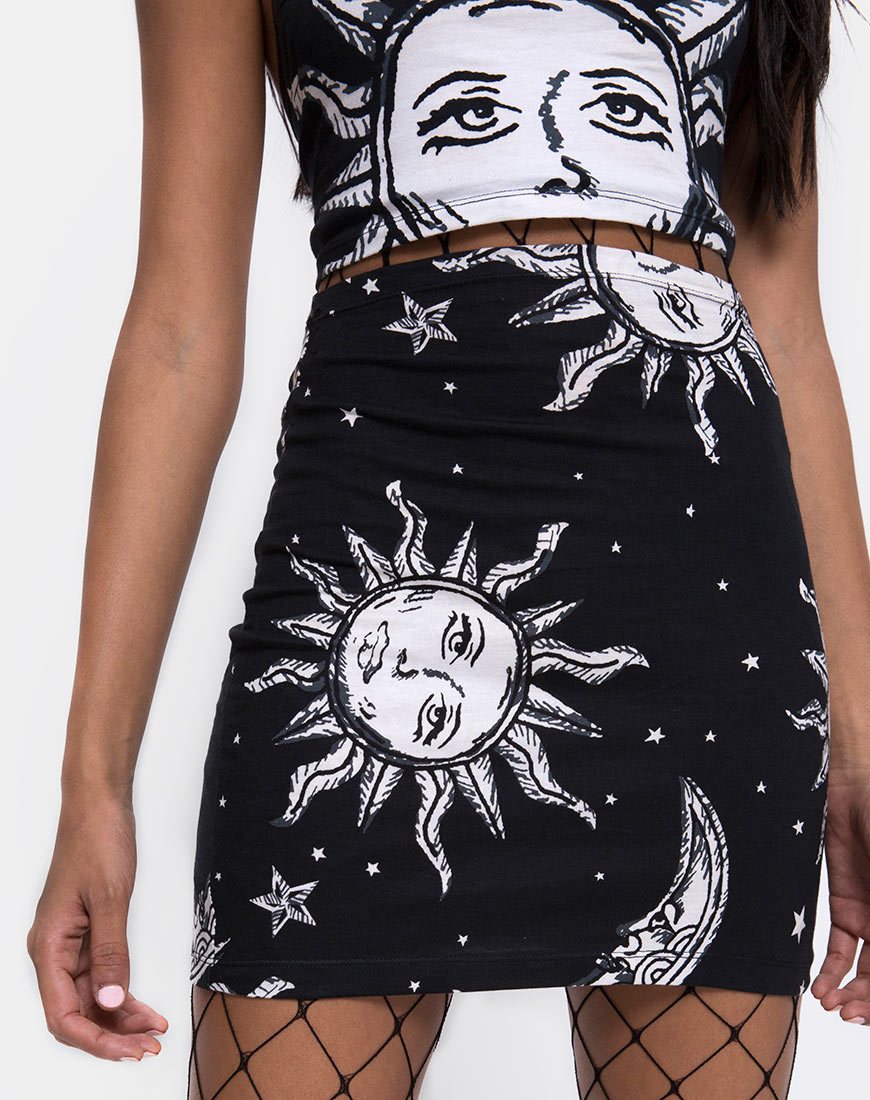 Imagen de Kimmy Bodycon Skirt in Oversize Sun Moon and Stars