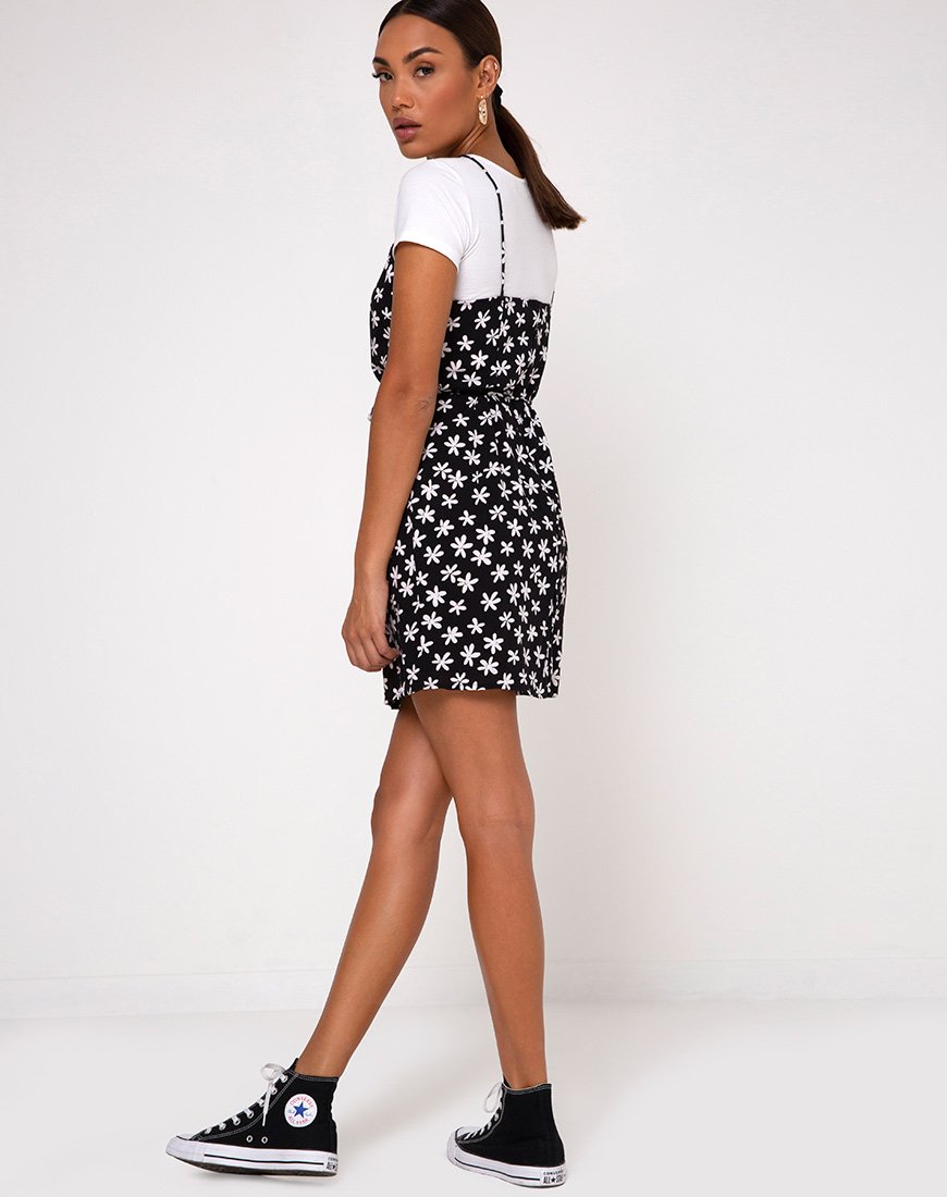 Imagen de Kinley Slip Dress in 90s Daisy Blanco y Negro