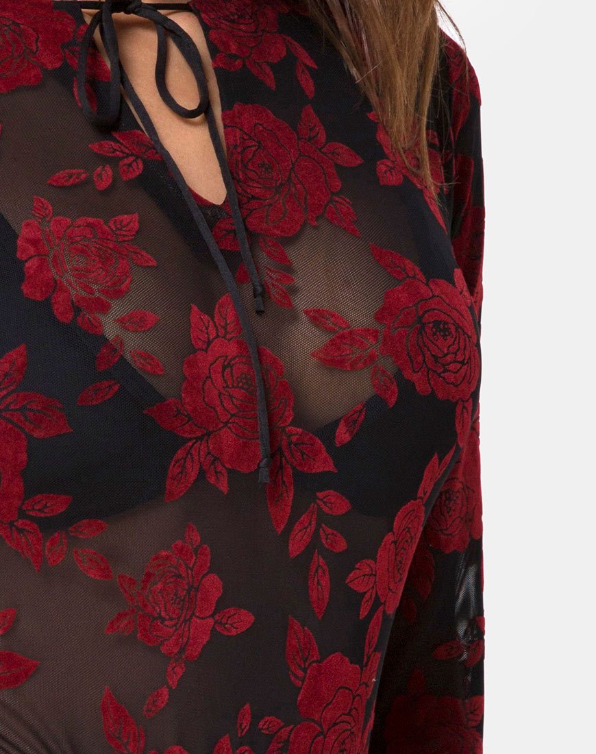 Imagen de Korina Corpiño en romántica rosa roja Flock