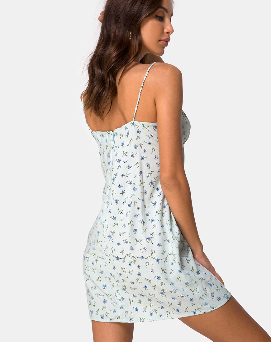 Imagen del vestido Kumala en bonito verde pétalo