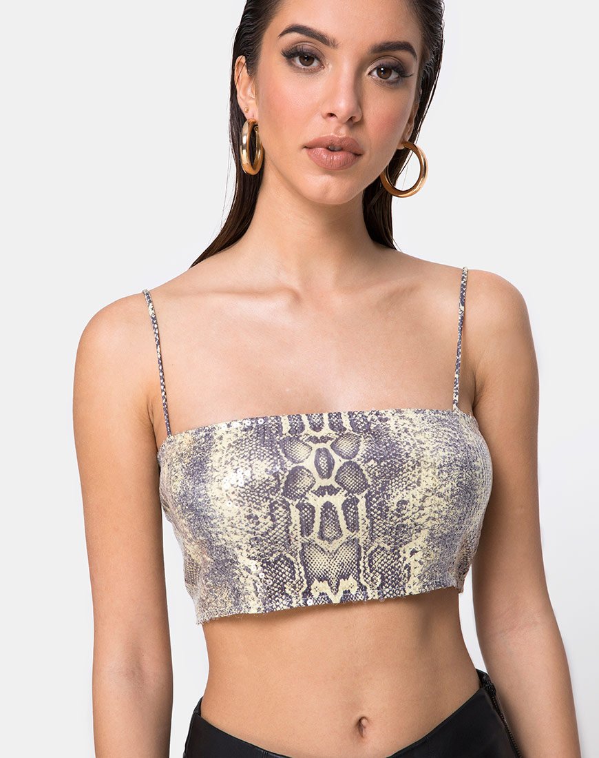 Top Kylie de lentejuelas transparentes y serpiente ácida