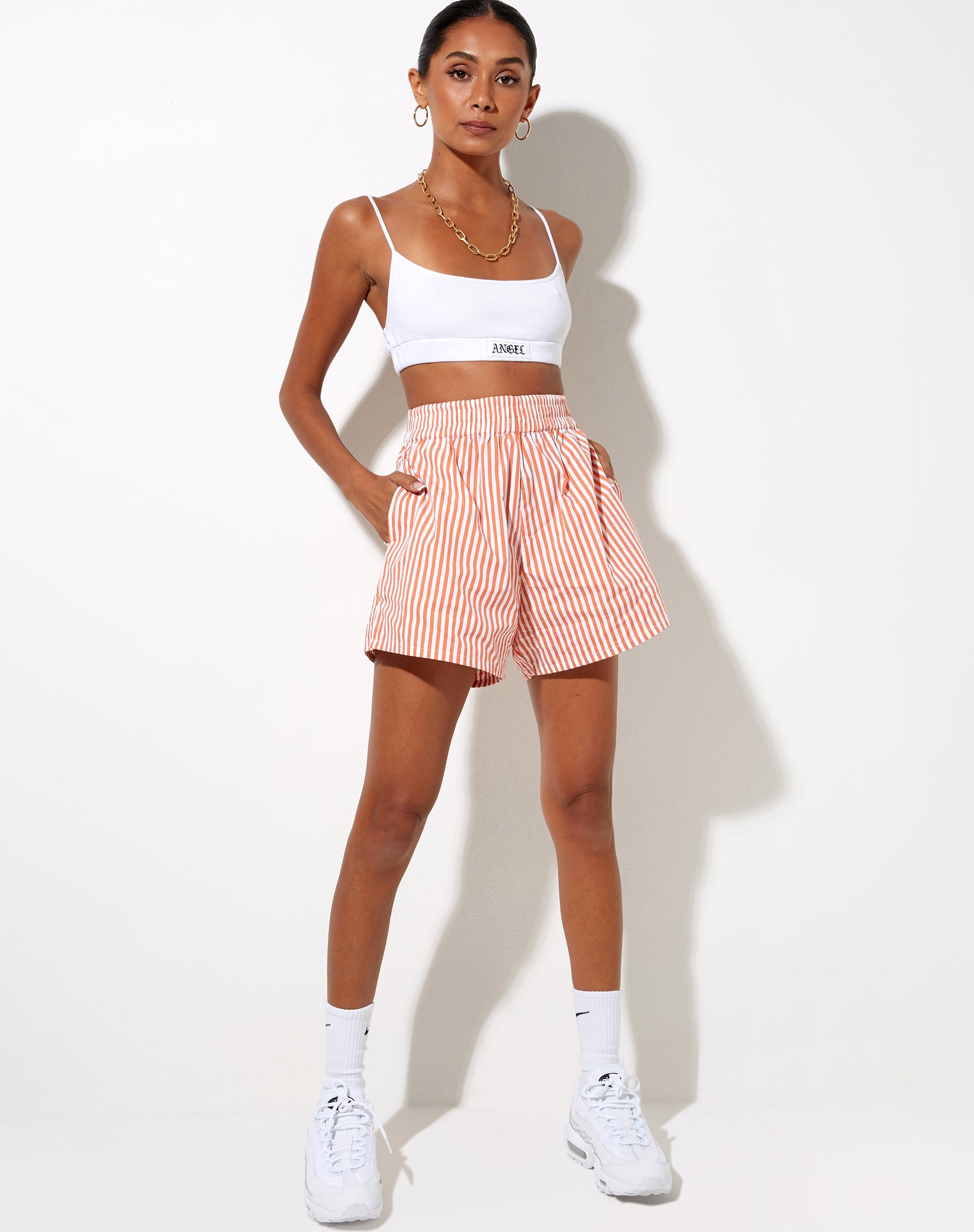Imagen del short Lala de rayas verticales naranja