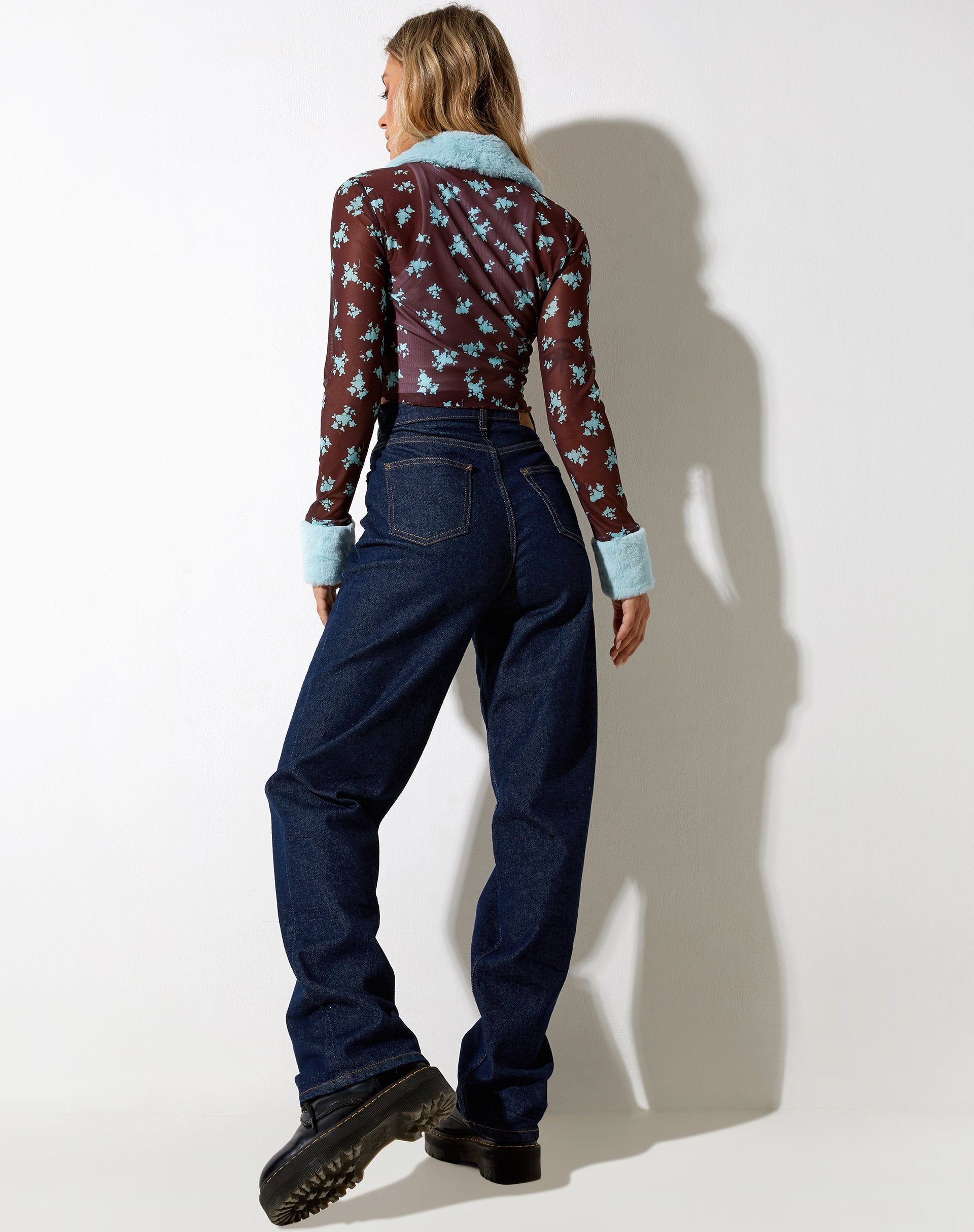 Imagen de Lamaya Cardi en Femme Floral Azul y Marrón