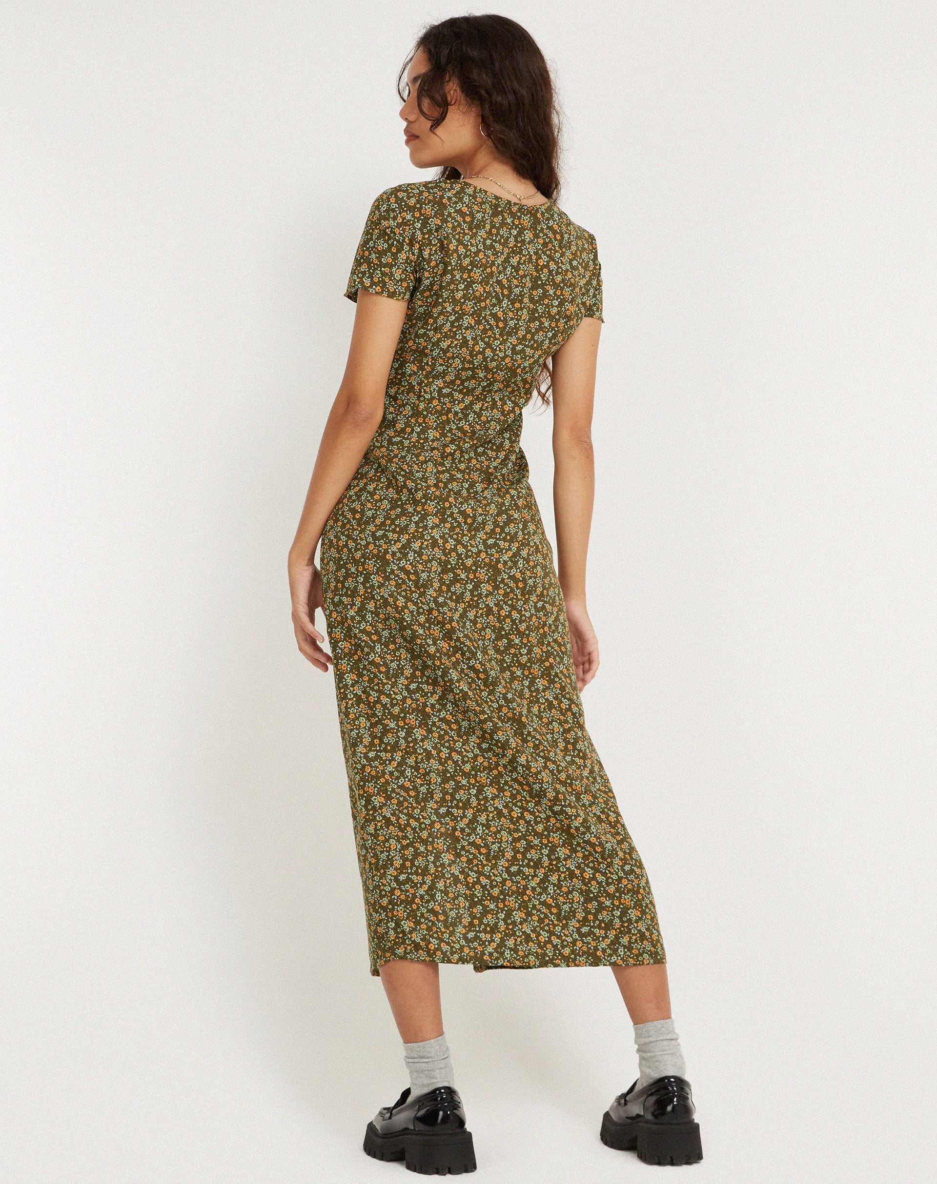 imagen de Larin Midi Dress in Grungey Floral Khaki
