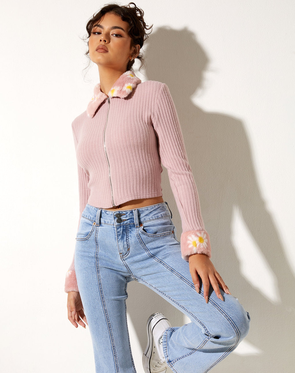 Larita Cardi en punto rosa oscuro