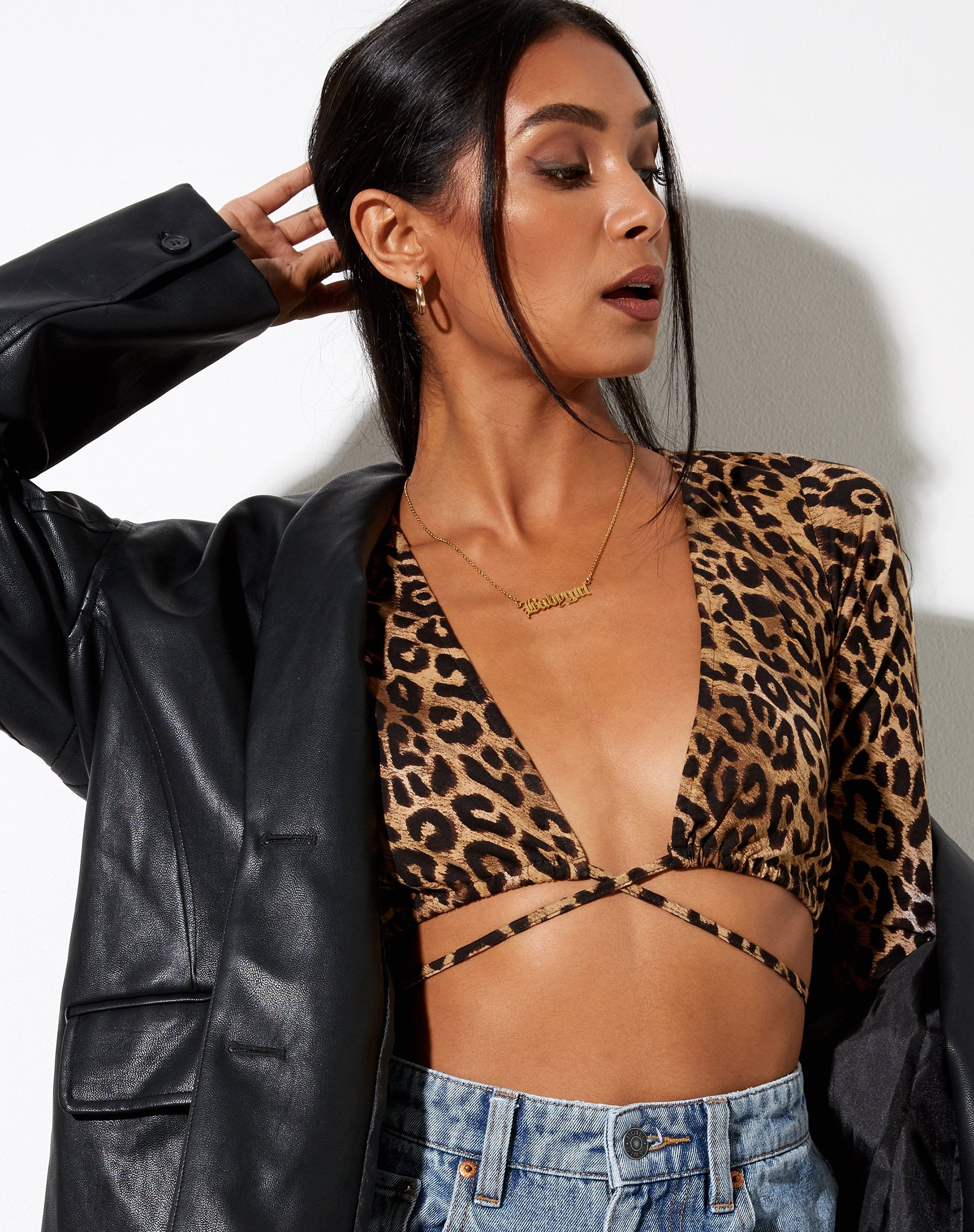 Imagen de Lieneva Crop Top en Marrón Leopardo Nocturno