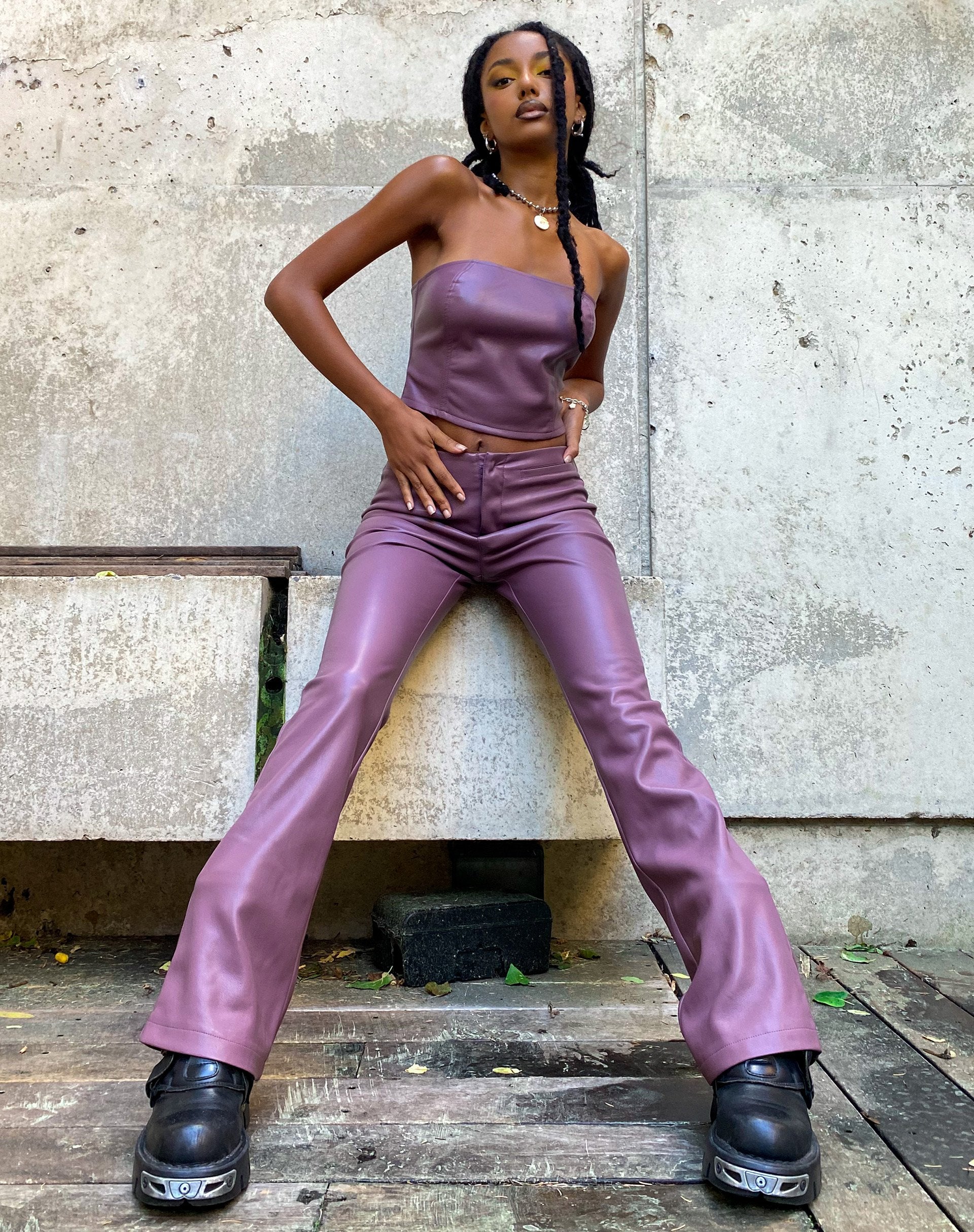 Imagen de Zalor Flare Trouser en Pu Púrpura