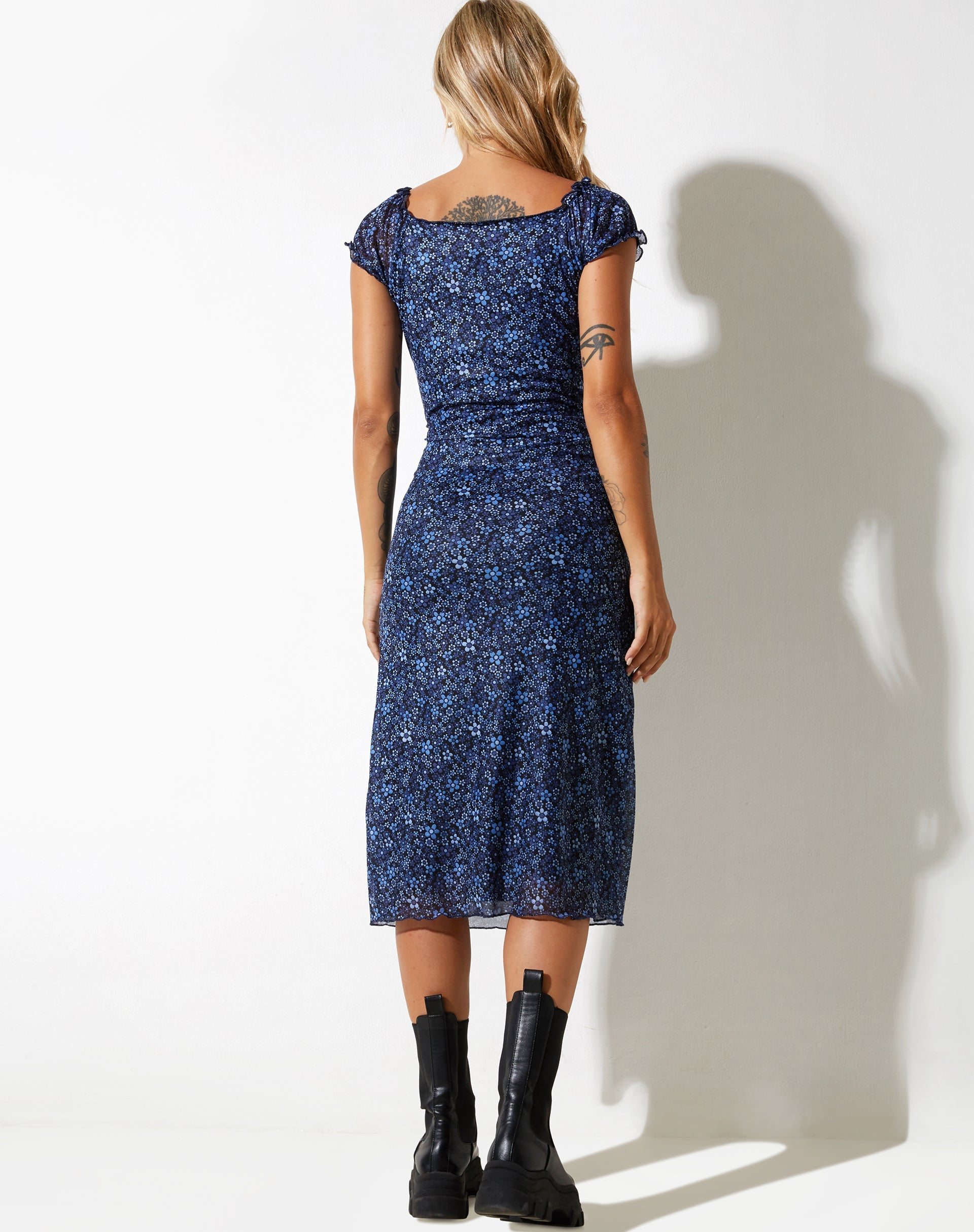 imagen de Lona Midi Dress in Flower Garden Blue