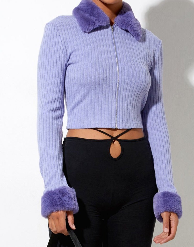 Imagen de Loria Cardi en lila