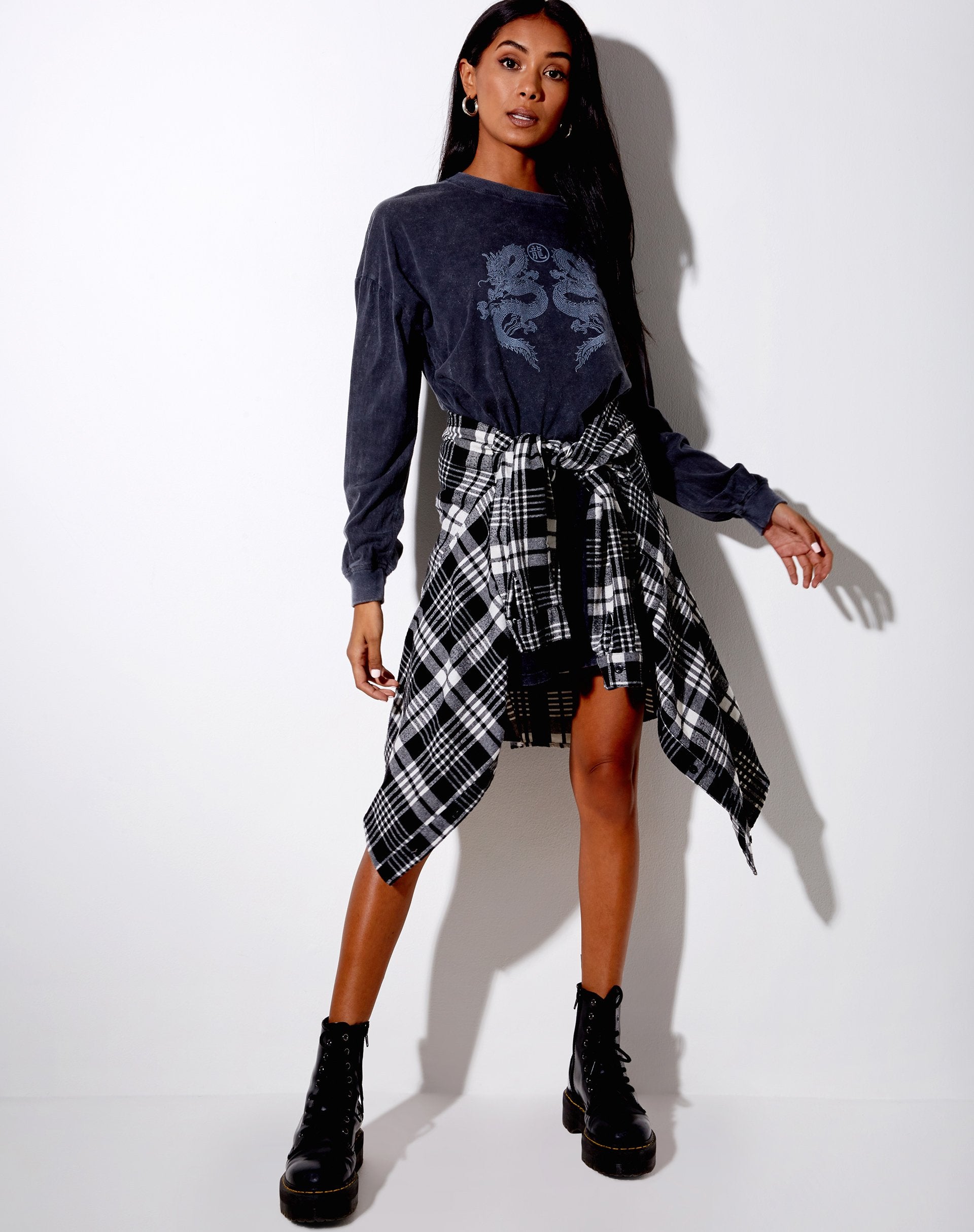 Imagen de Lotsun Sudadera en Negro Lavado Twin Dragon