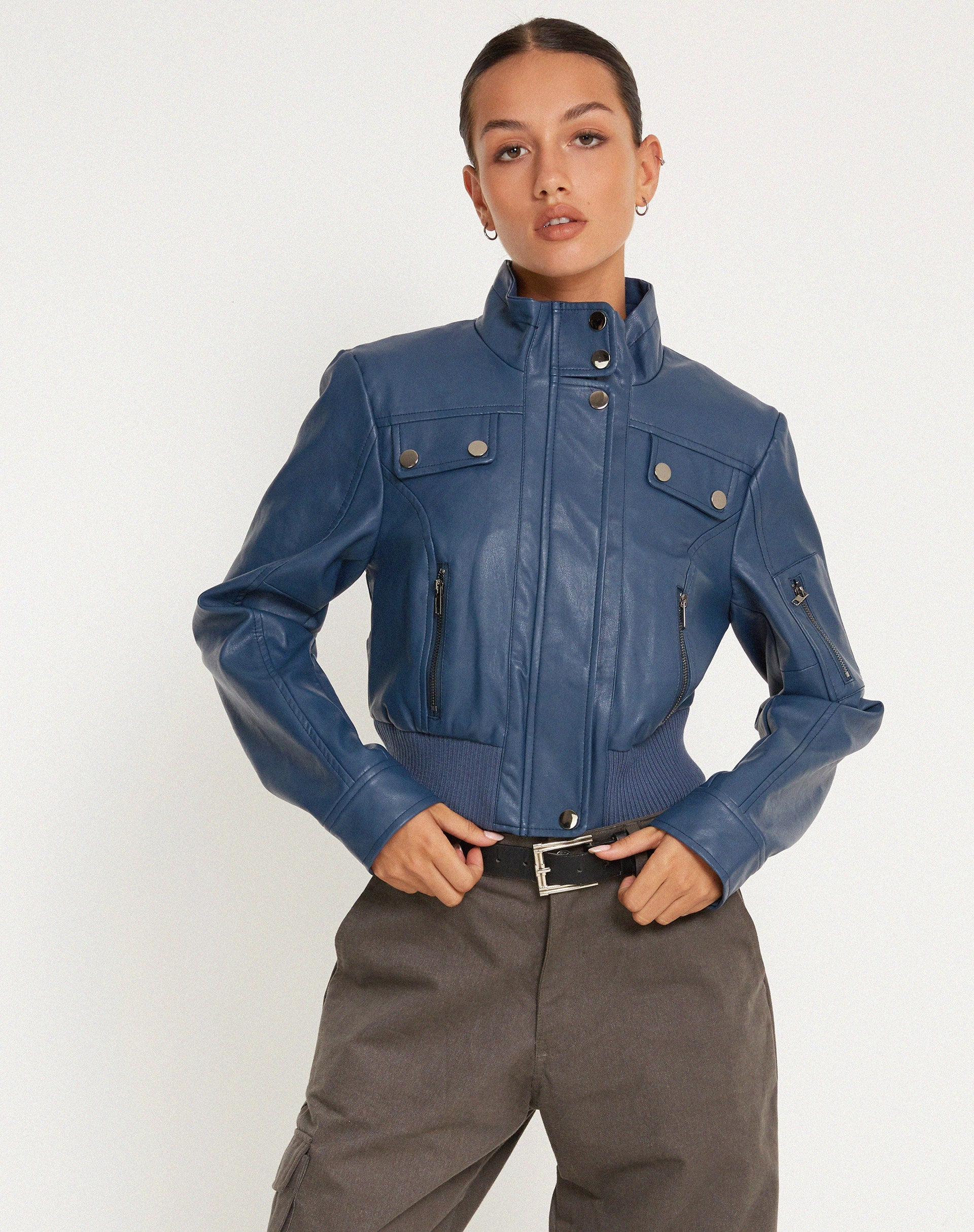 imagen de la Chaqueta Loviana en PU Azul marino
