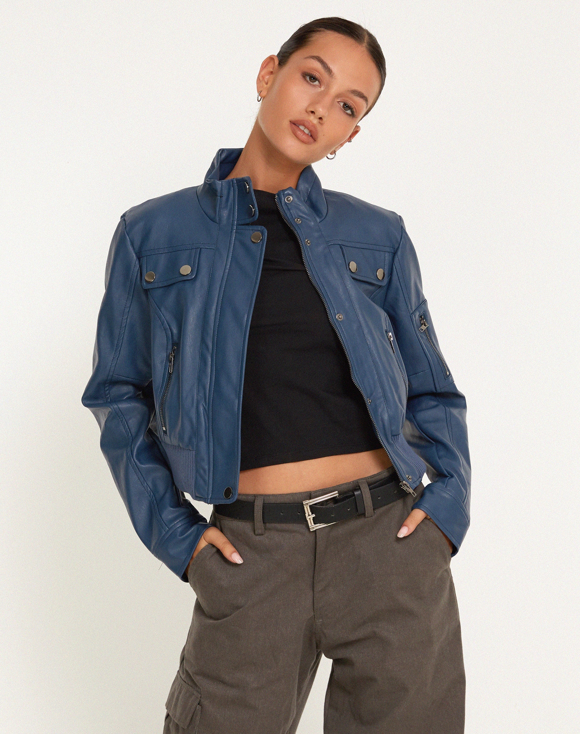 imagen de la Chaqueta Loviana en PU Azul marino